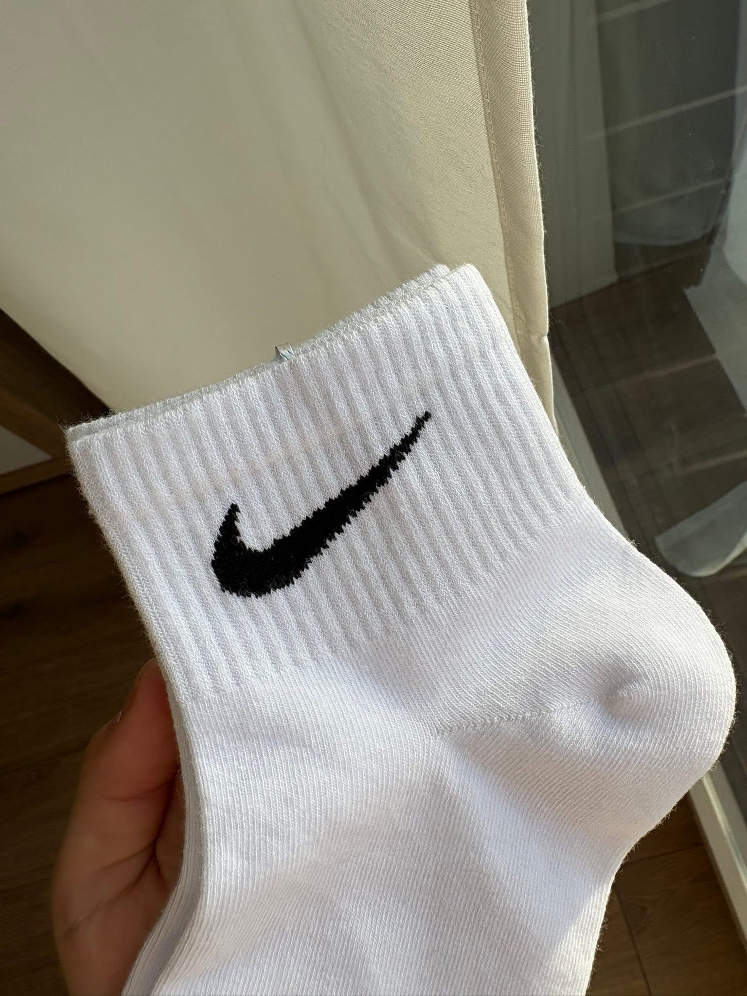 Nike baltos sportinės kojinės