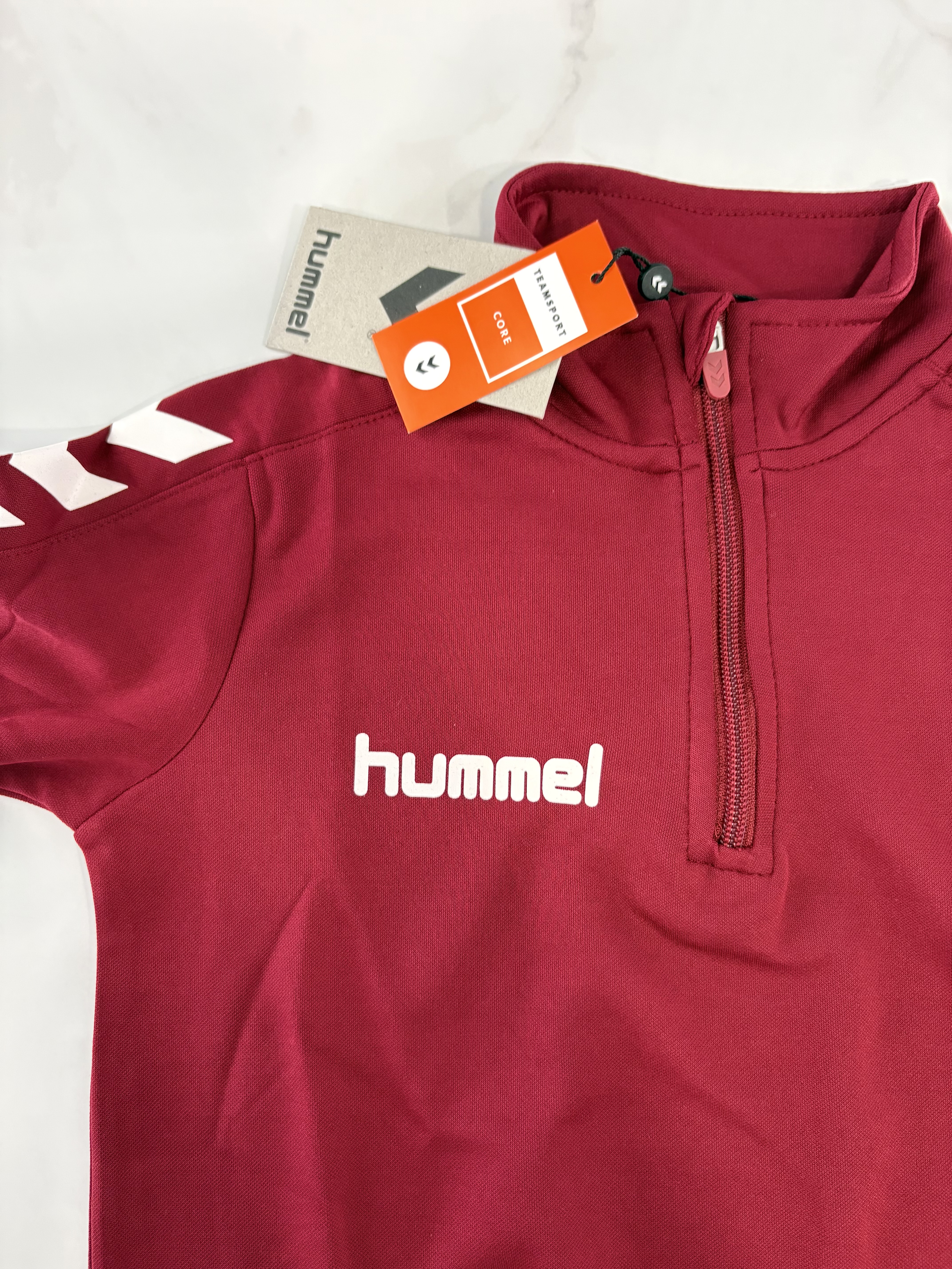 Hummel megztinis (128 dydis)