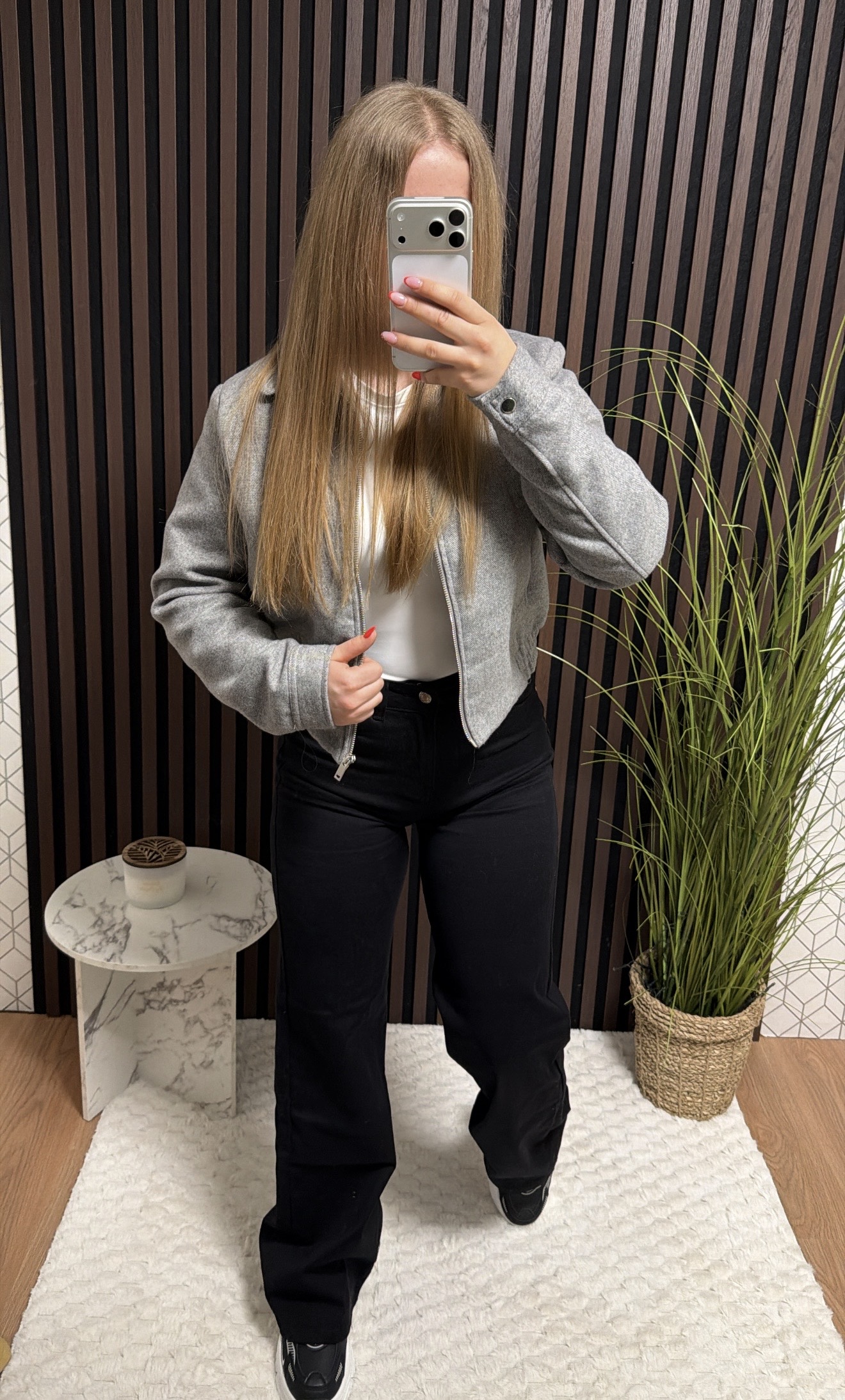 Elegance juodi džinsai