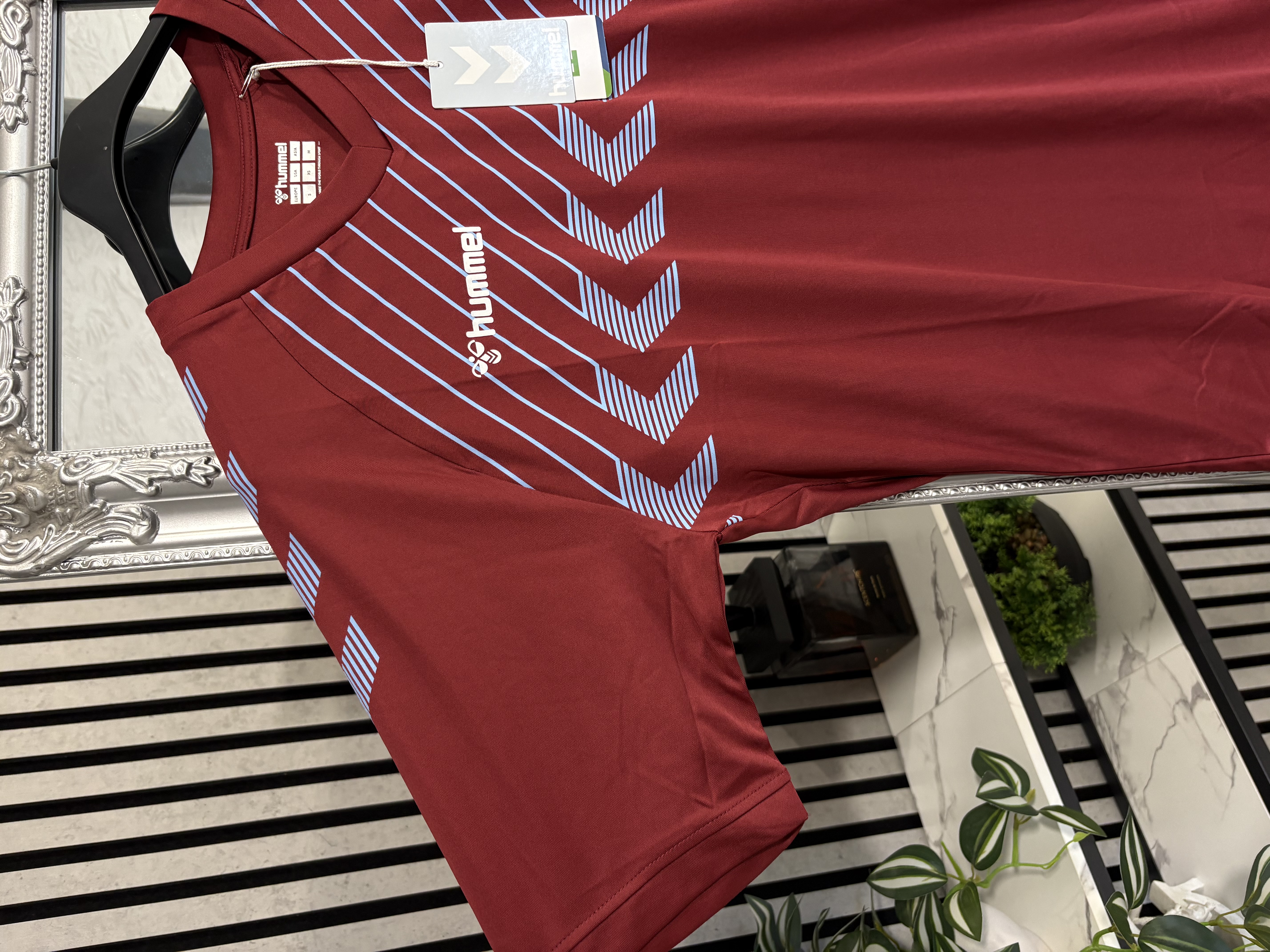 Hummel marškinėliai S dydis