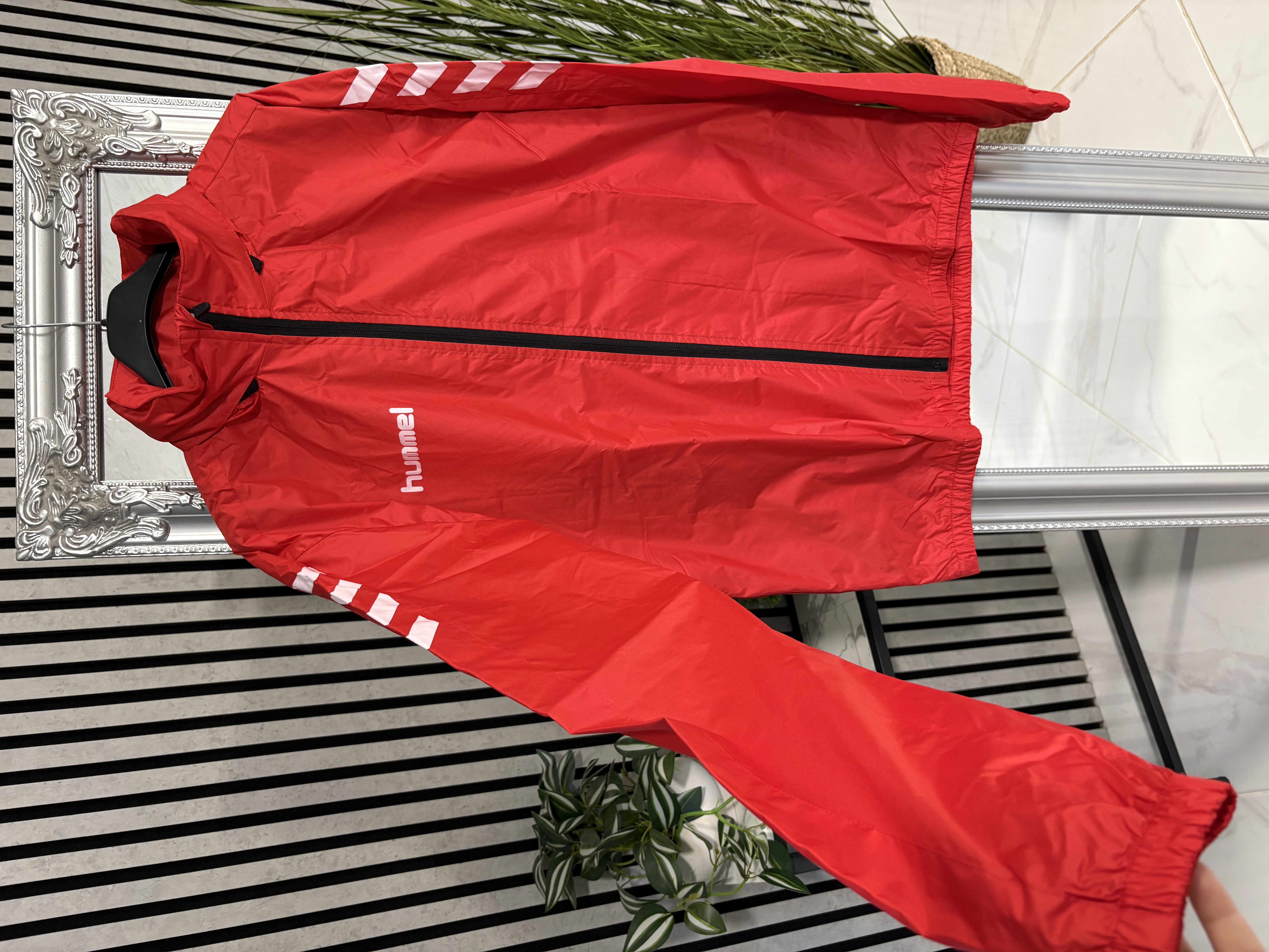 Hummel striukė M dydis