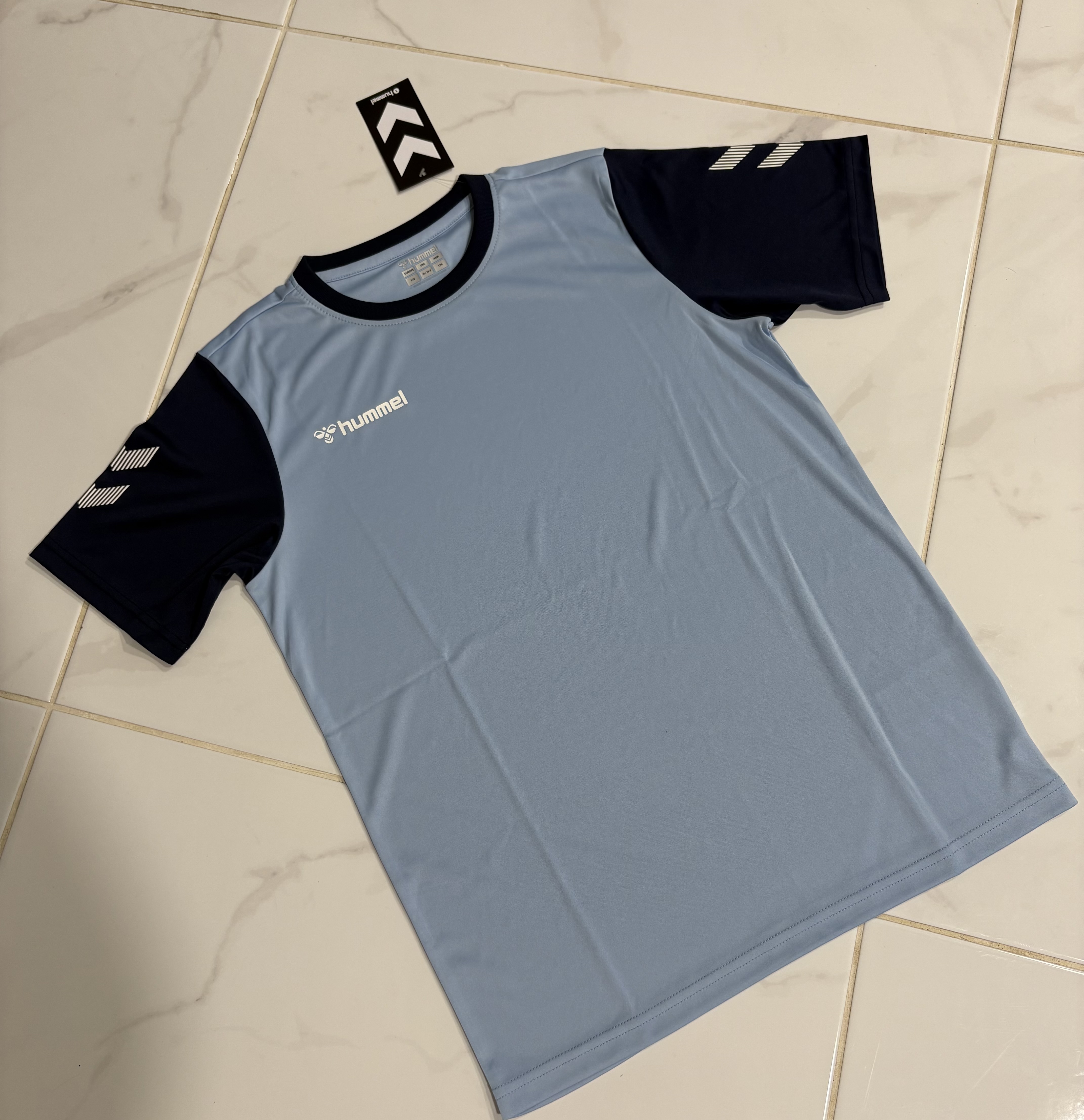 Hummel marškinėliai šviesūs mėlyni (176 dydis)