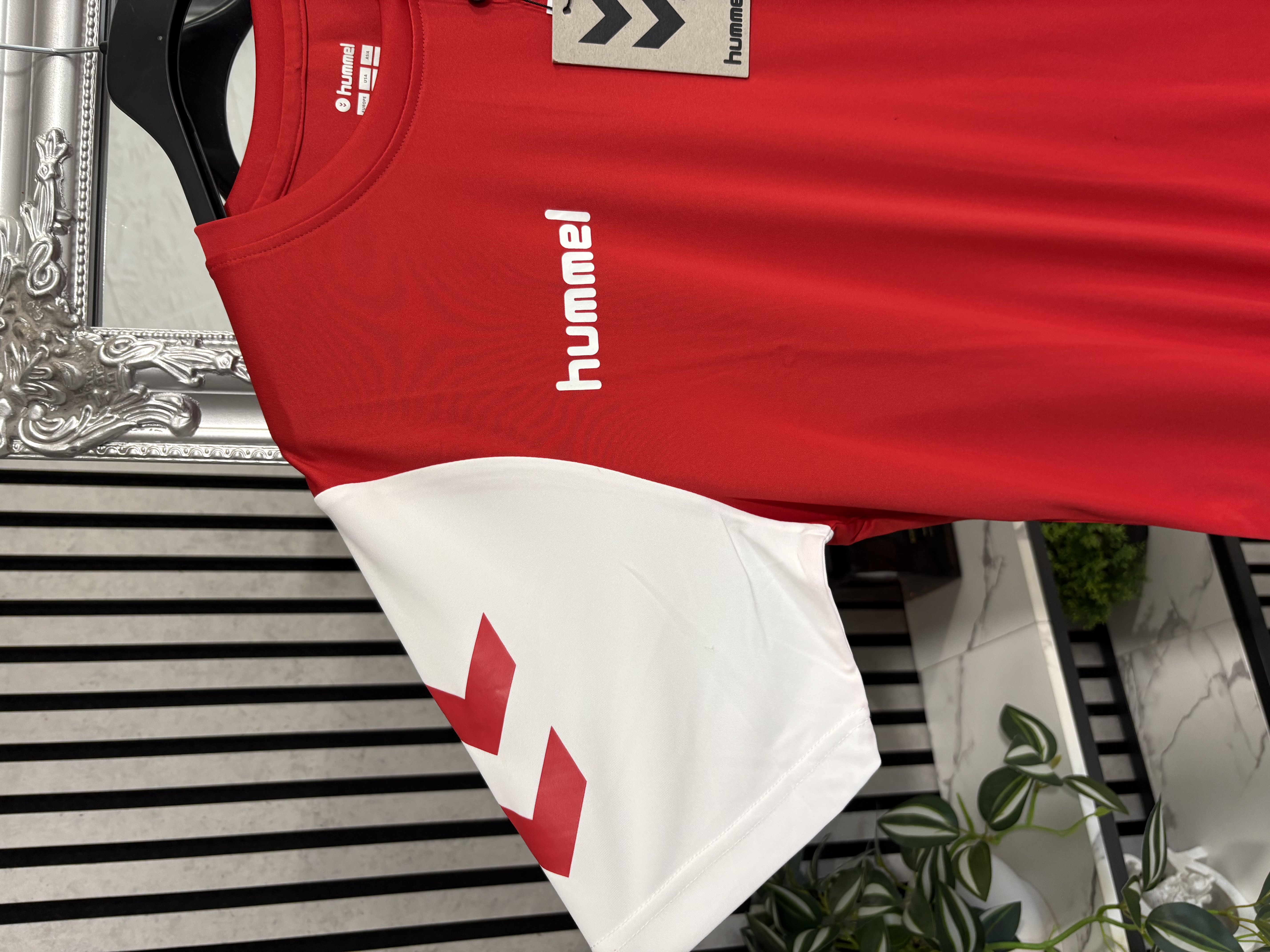 Hummel marškinėliai M dydis 