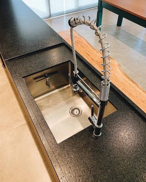 Granito Preto São Gabriel Escovado