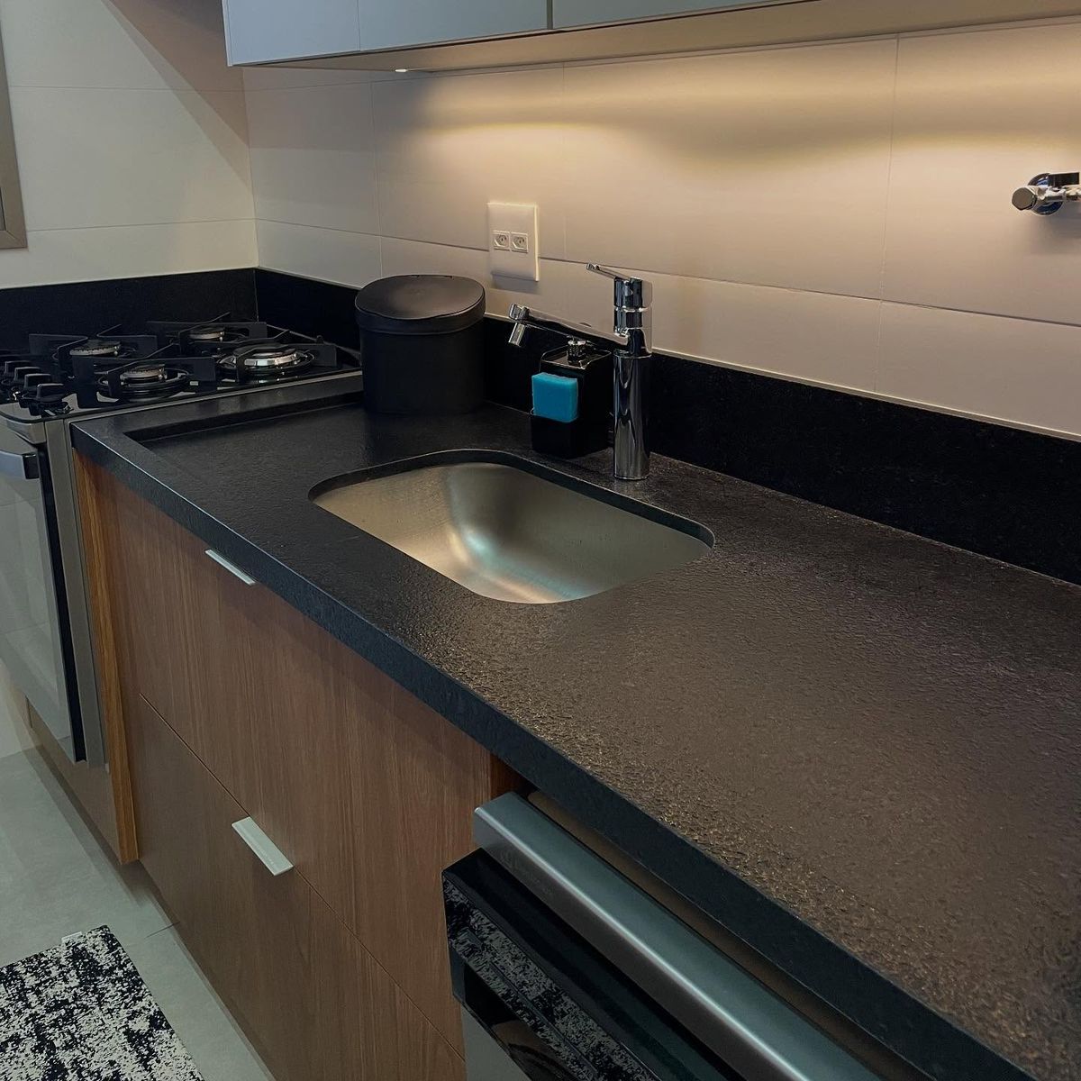 Granito Preto São Gabriel Escovado