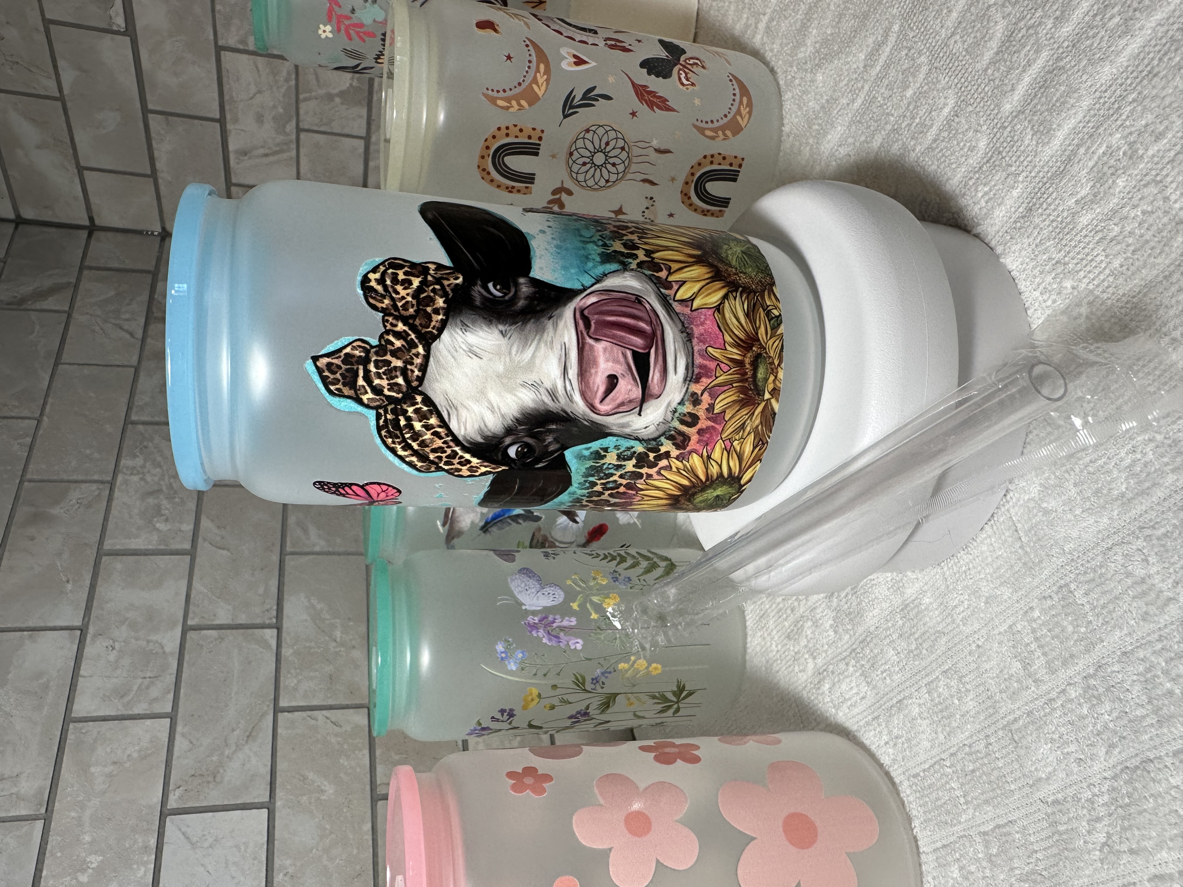 Vaso decorativo con diseño de vaca