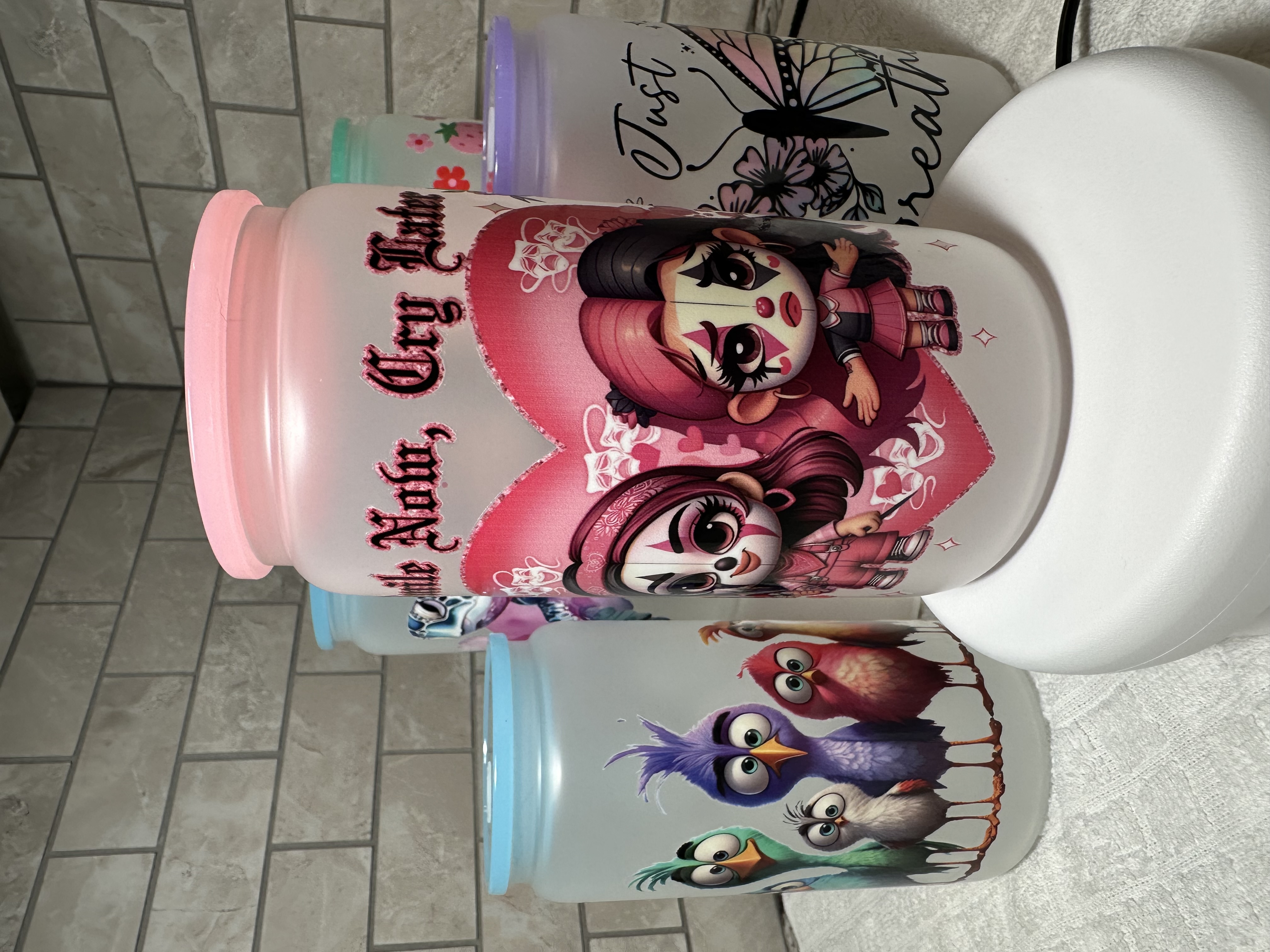 Vasos rosa y negro personalizados