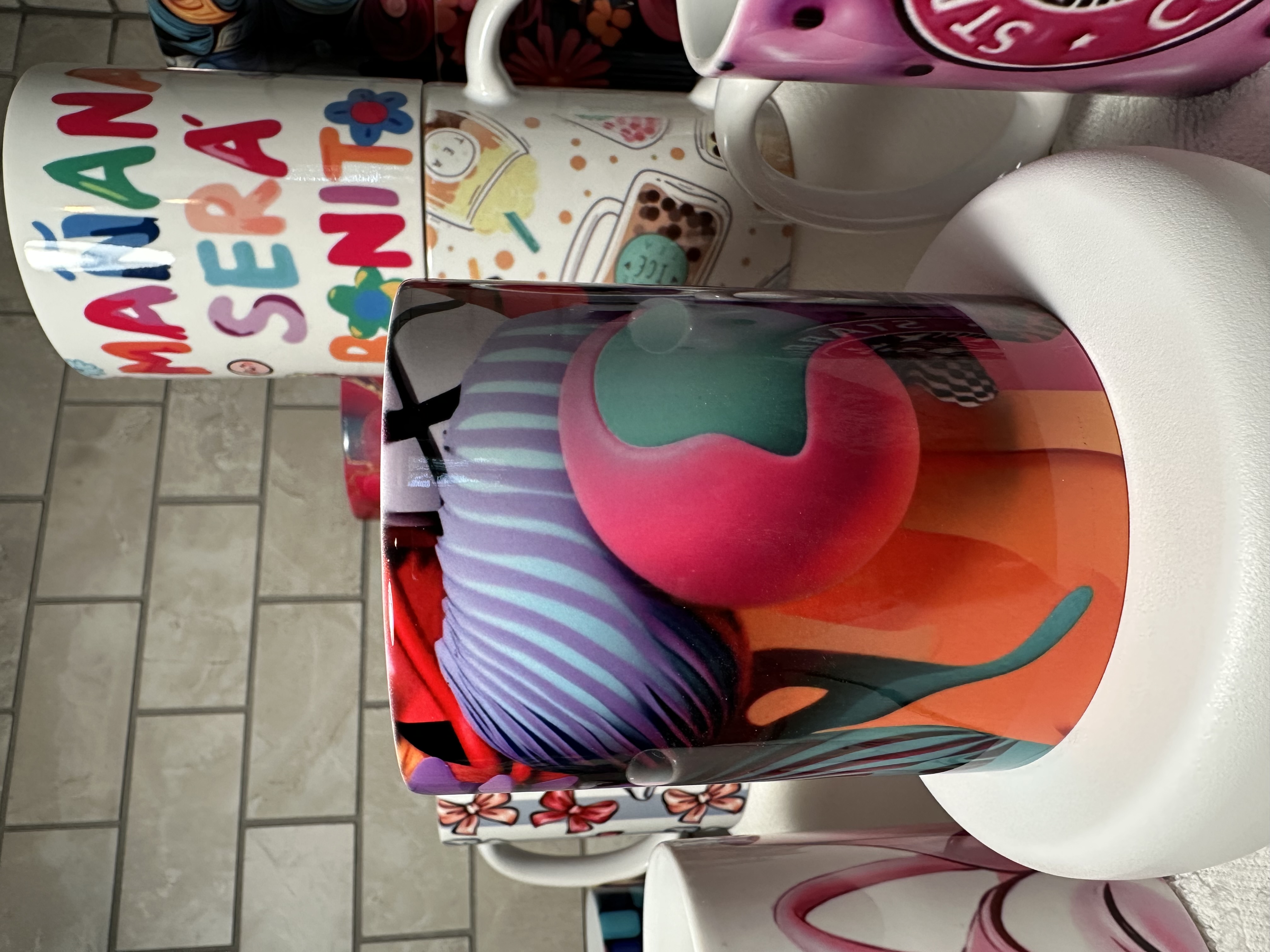 Taza artística de diseño abstracto