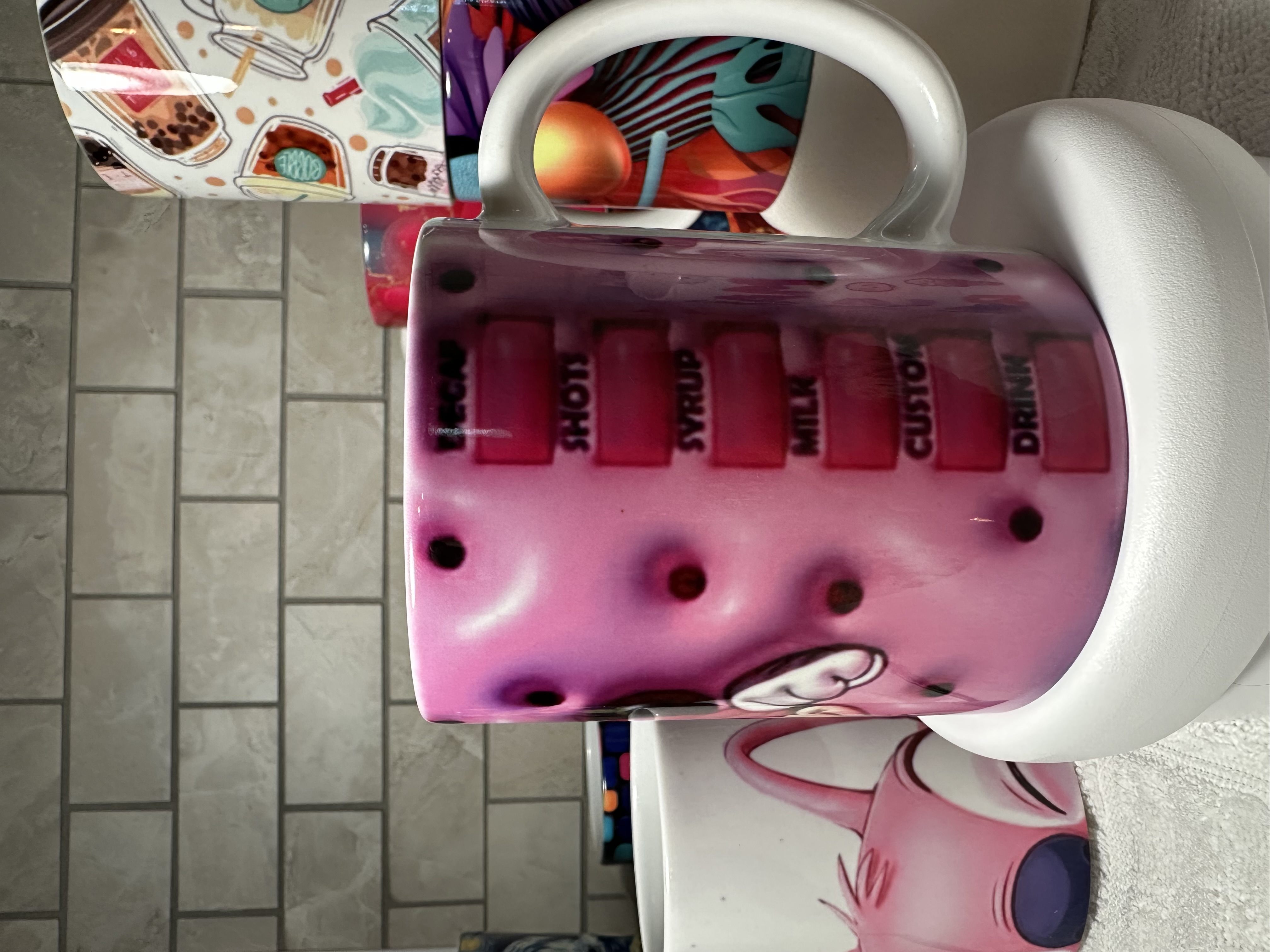 Taza personalizada con personaje animado. 