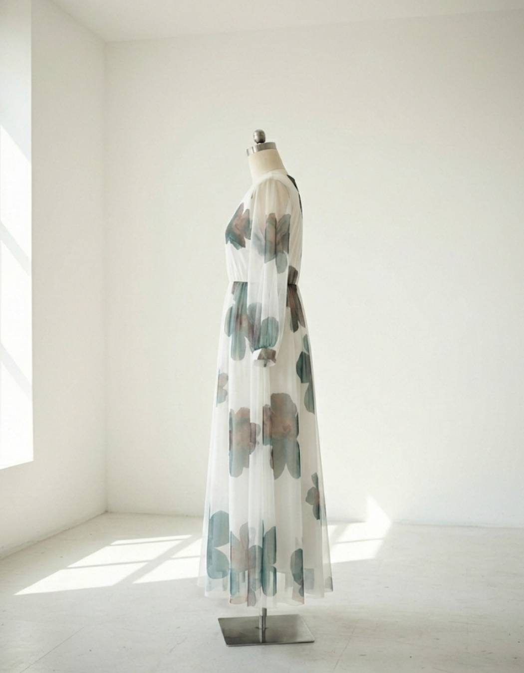 Yumuşak Katmanlı Beyaz Tül Elbise