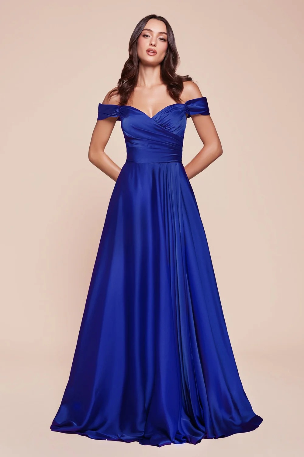 Vestido de gala azul marino