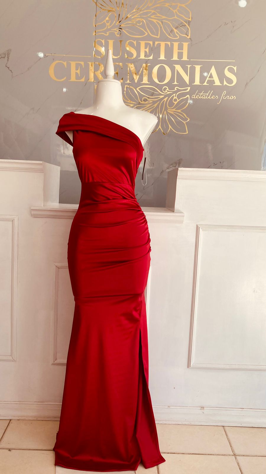 Vestido de gala rojo