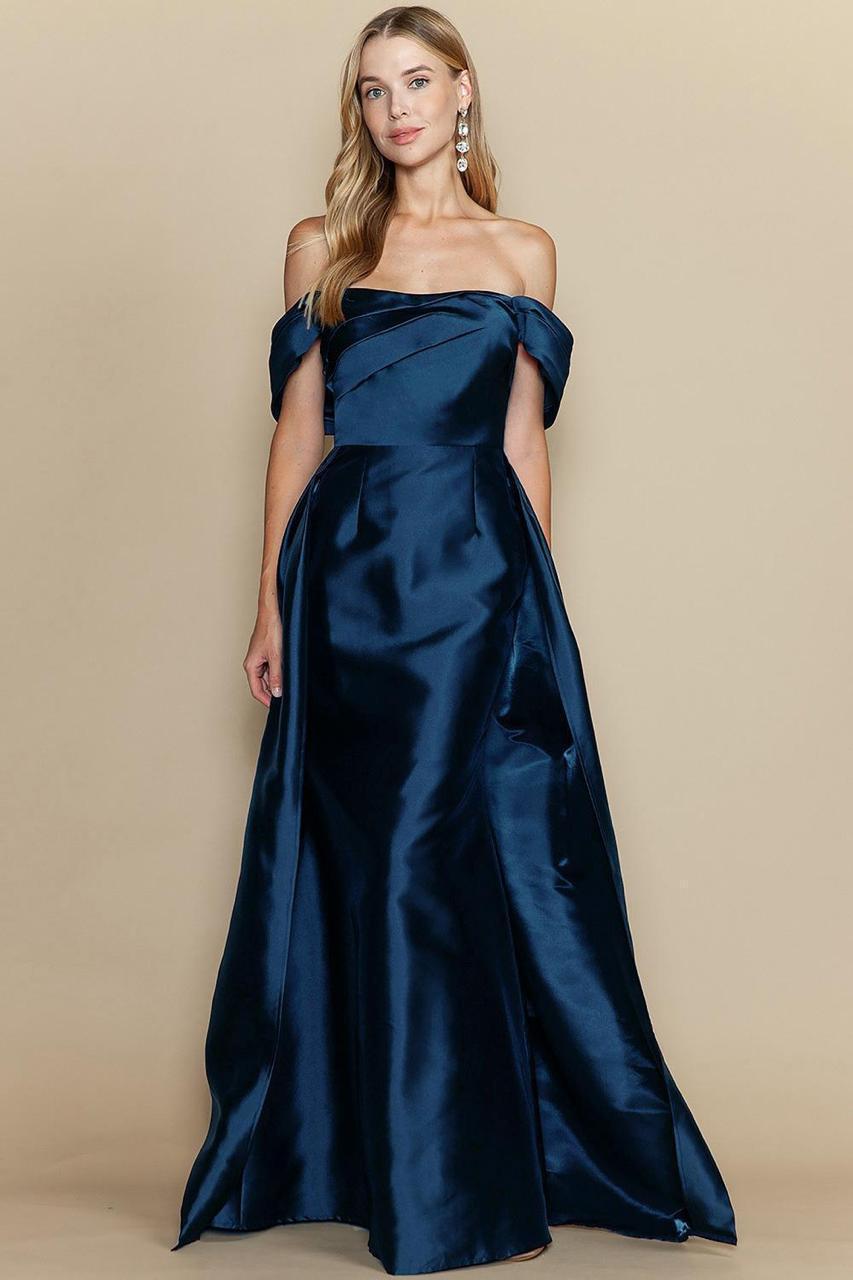 Vestido de gala azul marino