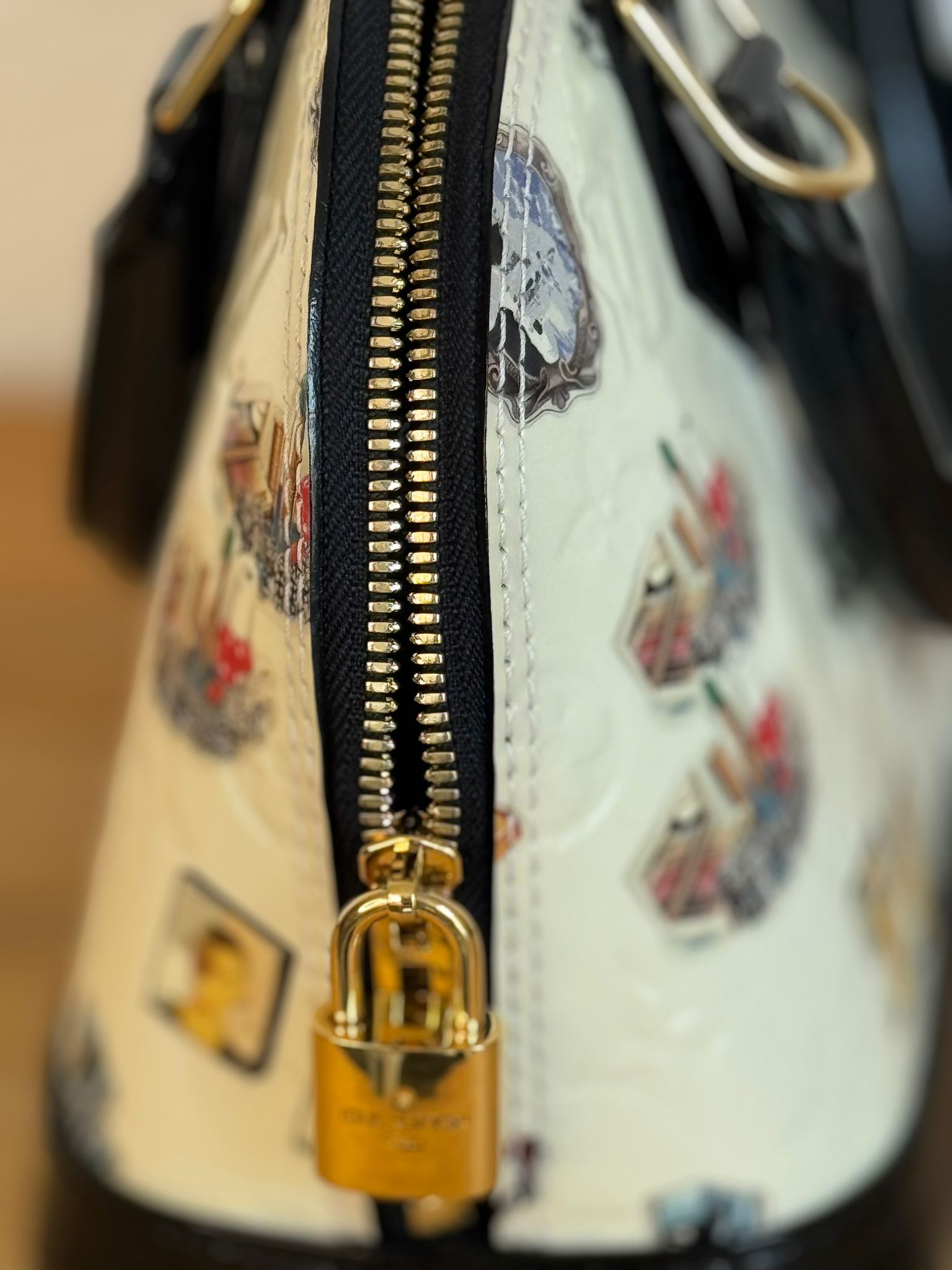 Louis Vuitton Alma BB Stickers Vernis