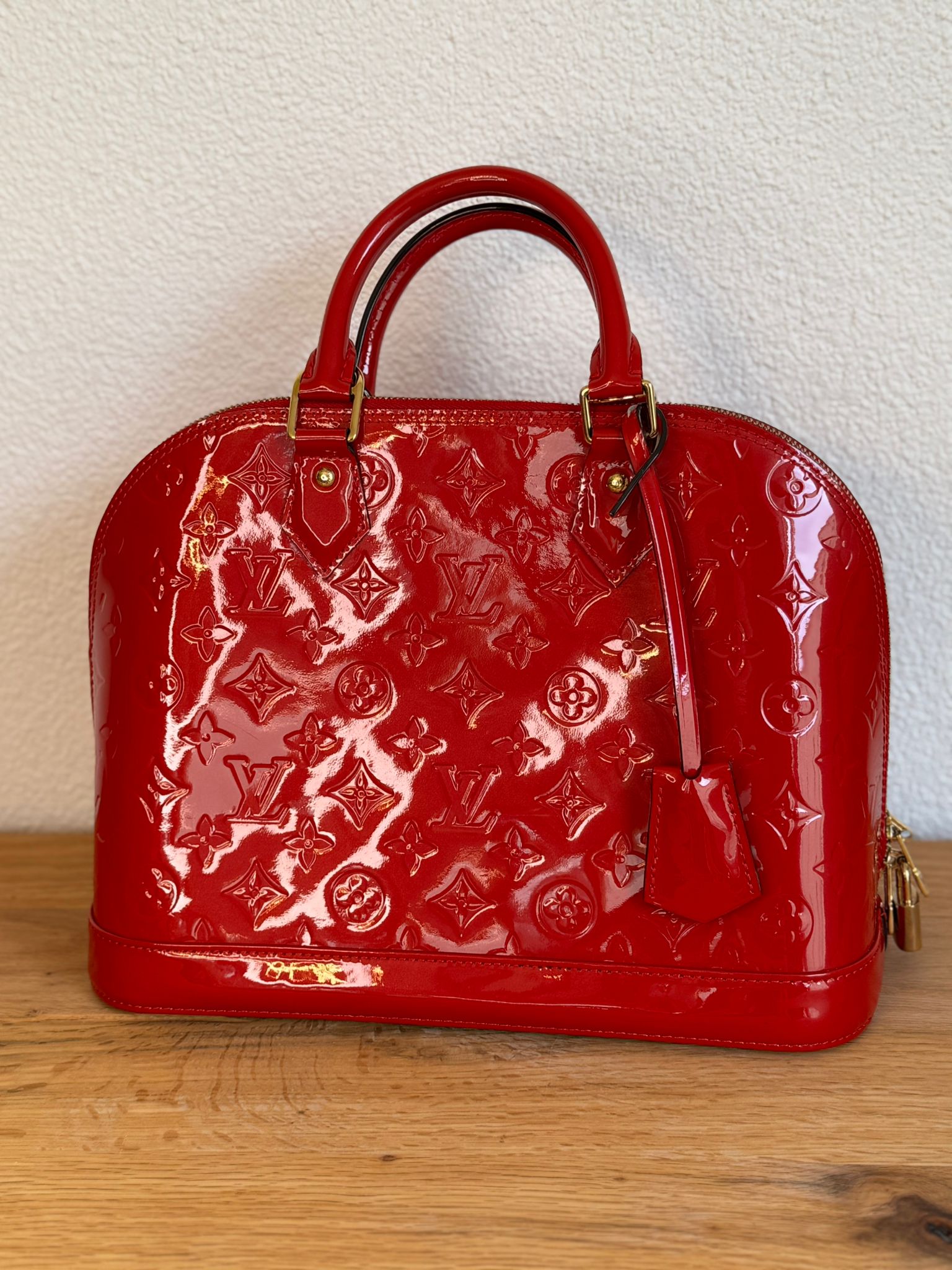 Louis Vuitton Alma PM MV CERISE / RED
