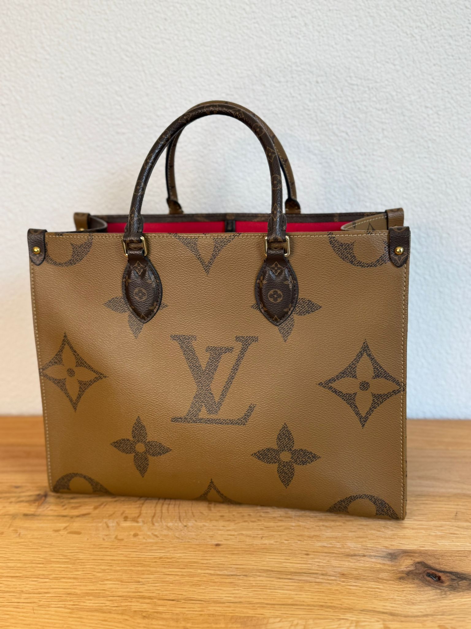Louis Vuitton OnTheGo MM