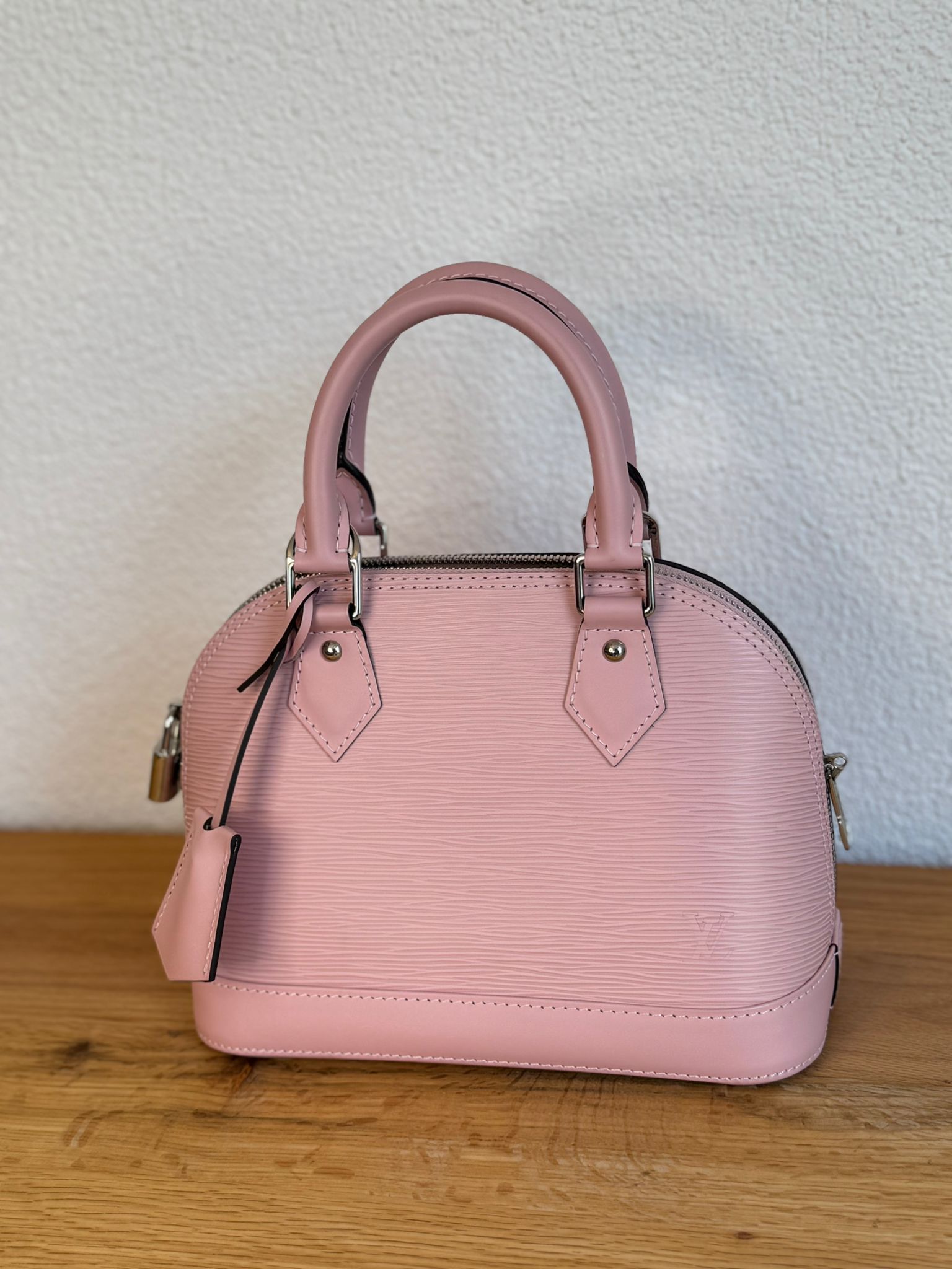 Louis Vuitton Alma BB Rose Ballerine 