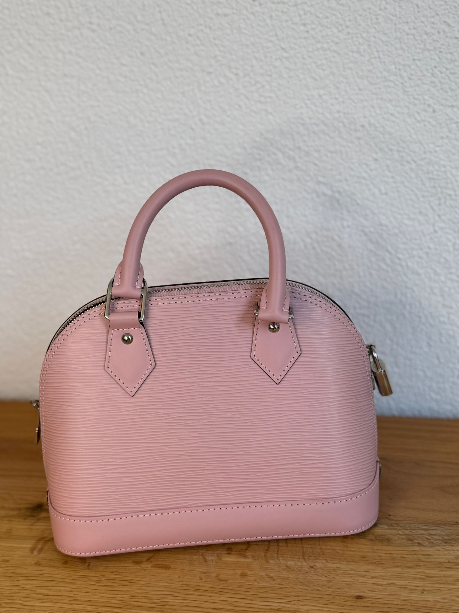 Louis Vuitton Alma BB Rose Ballerine 