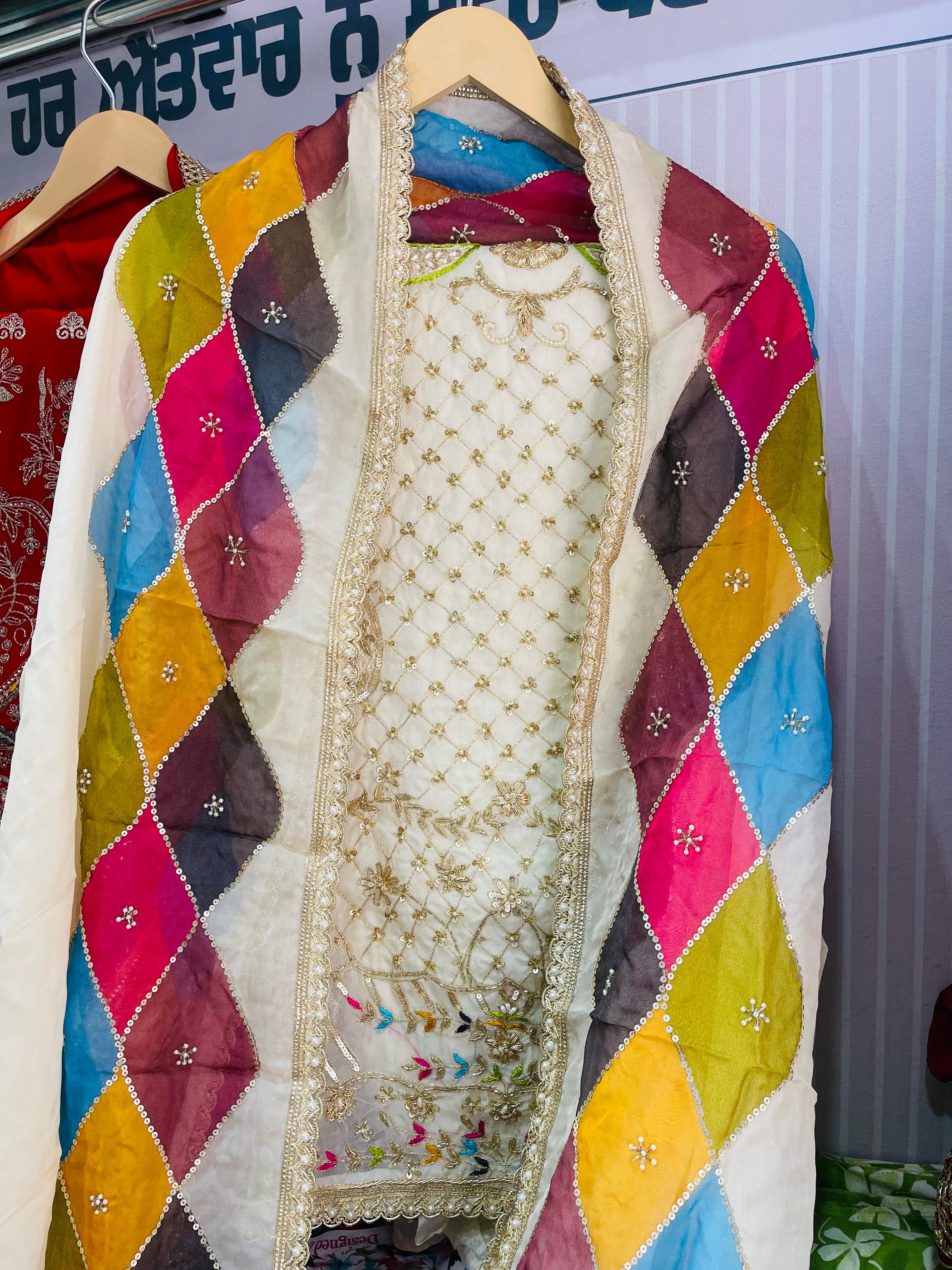  AC145 | Multicolored Phulkari Dupatta