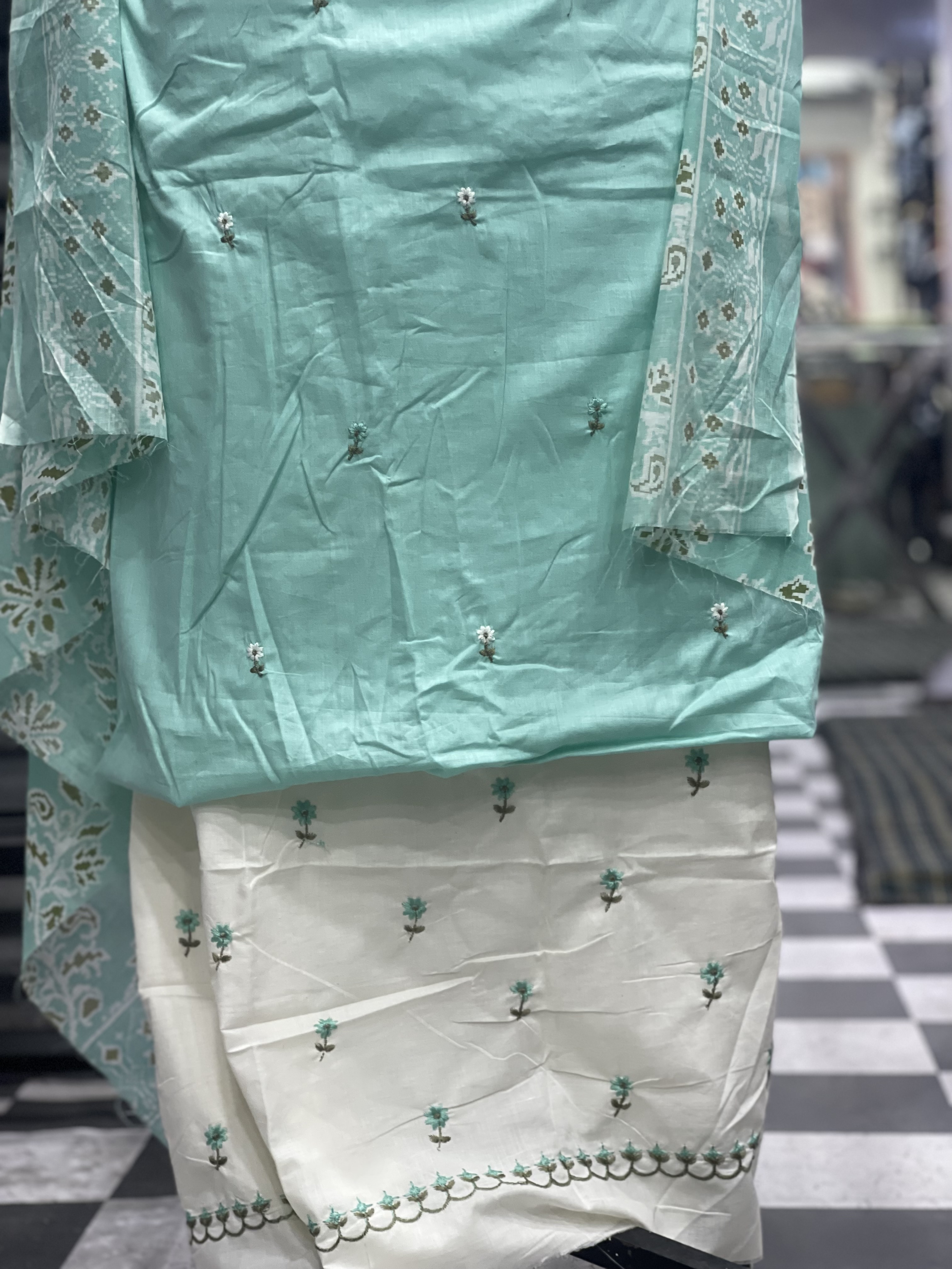  AC019 |  Cotton || Lilac Embroidered Fabric || New Artical
