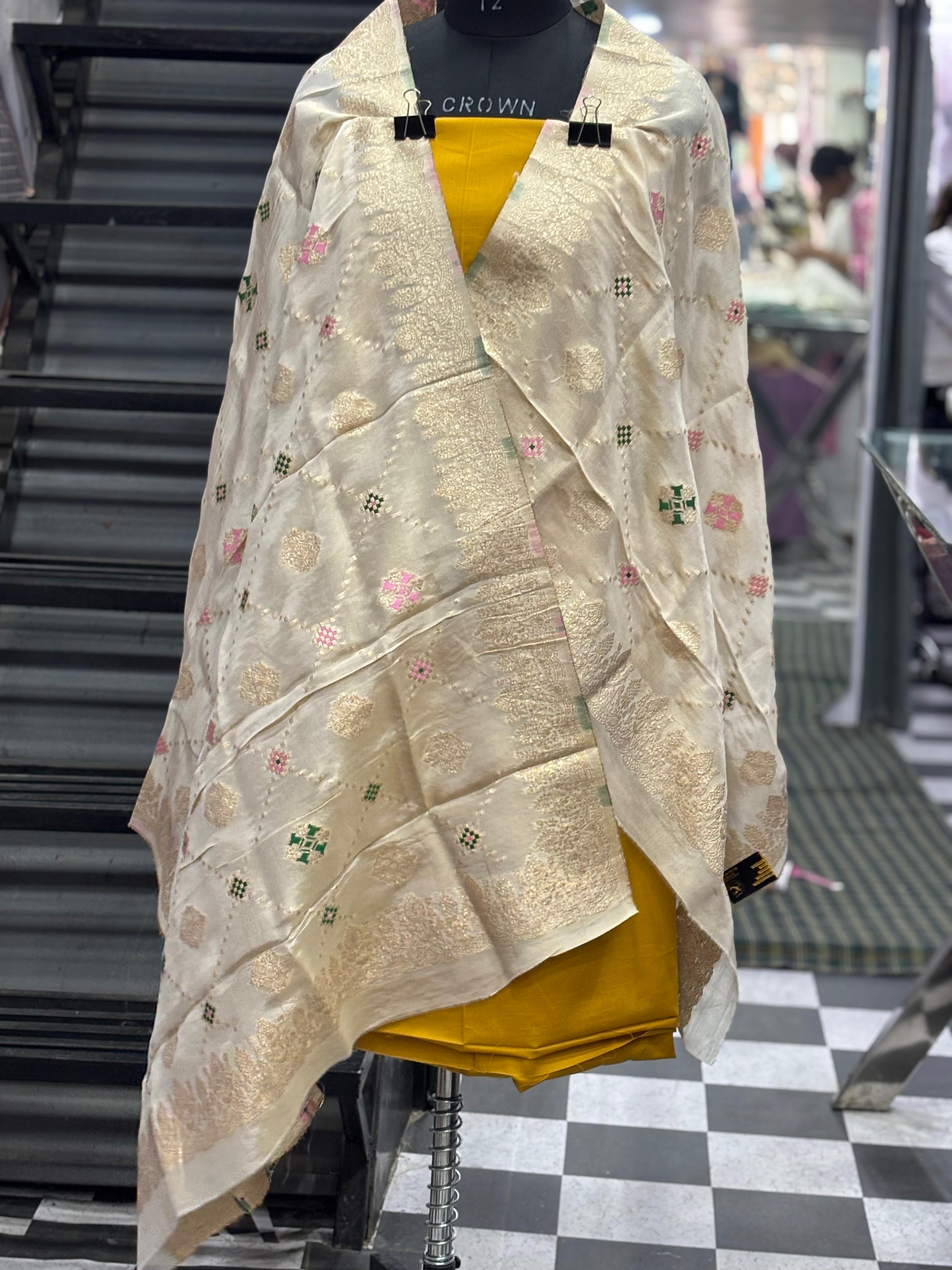  AC034 | Luxurious cream shawl || Elegant Embroidered Shawl