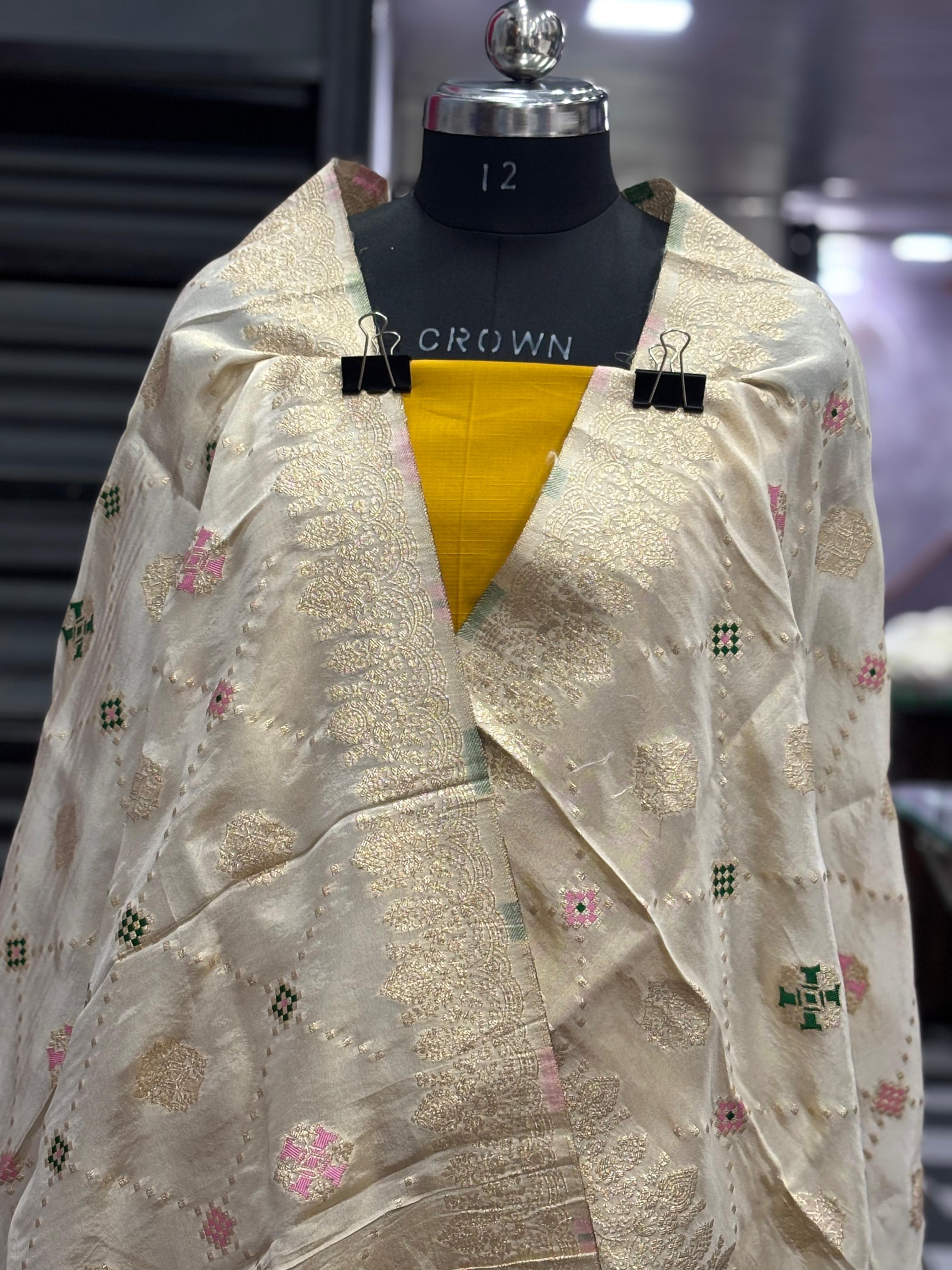  AC034 | Luxurious cream shawl || Elegant Embroidered Shawl
