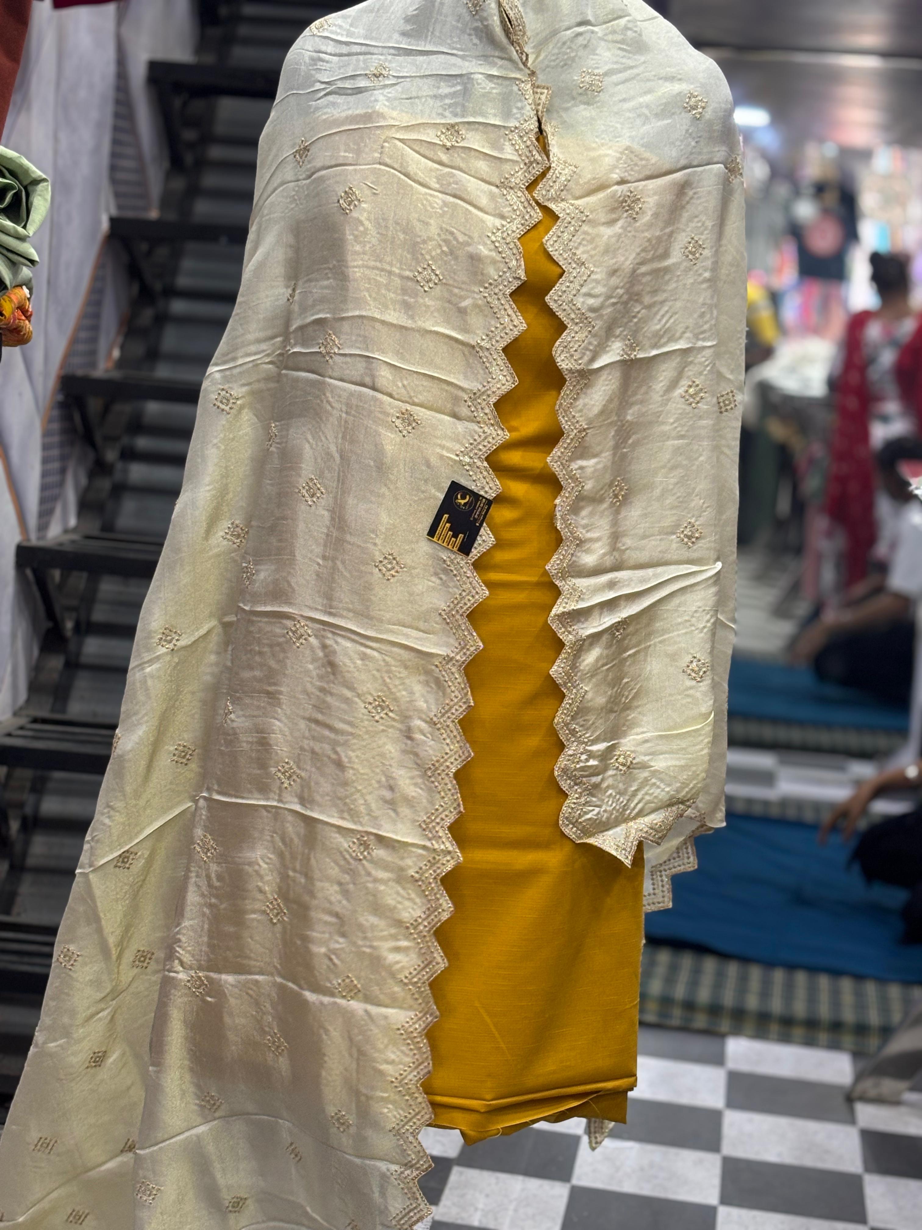 AC028 | Elegant Cream Embroidered Duppatta