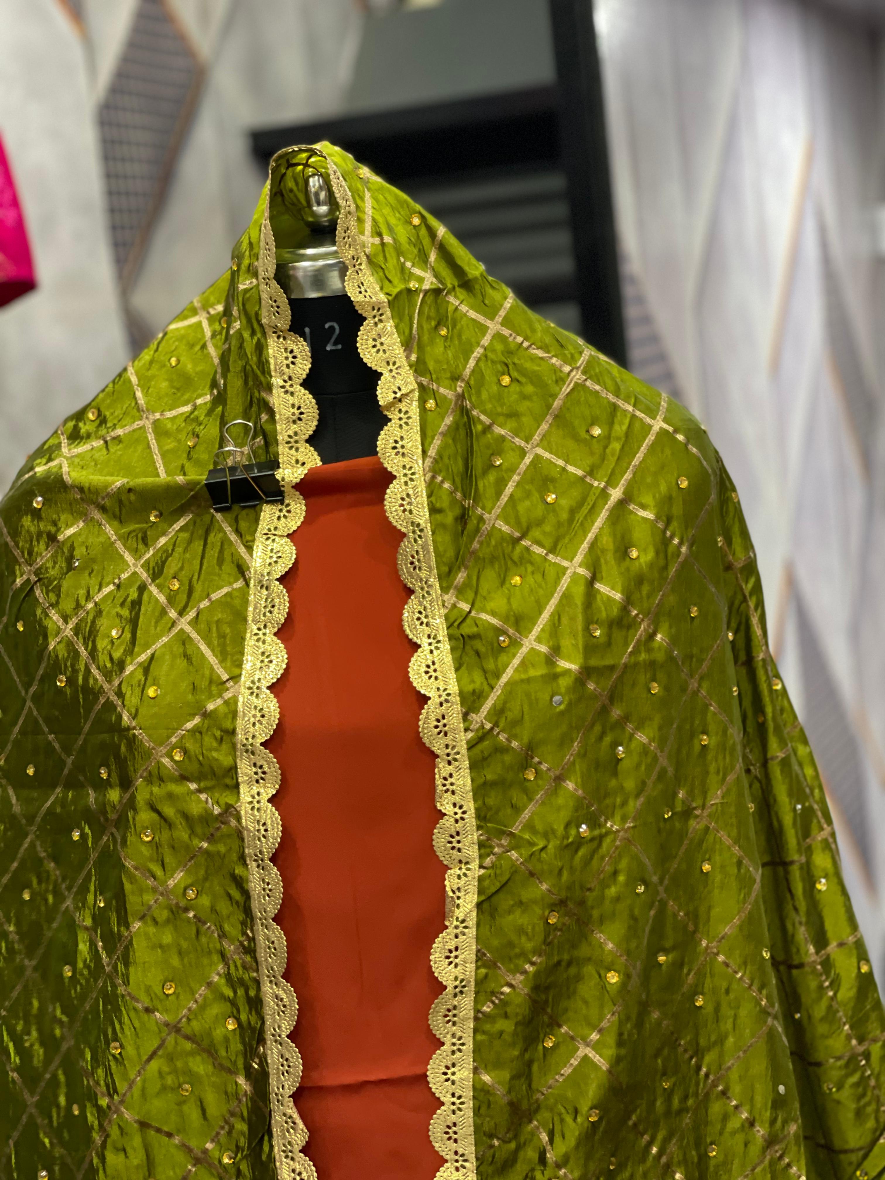 AC002 | Green Duppatta || Traditional Embroidered Dupatta Set