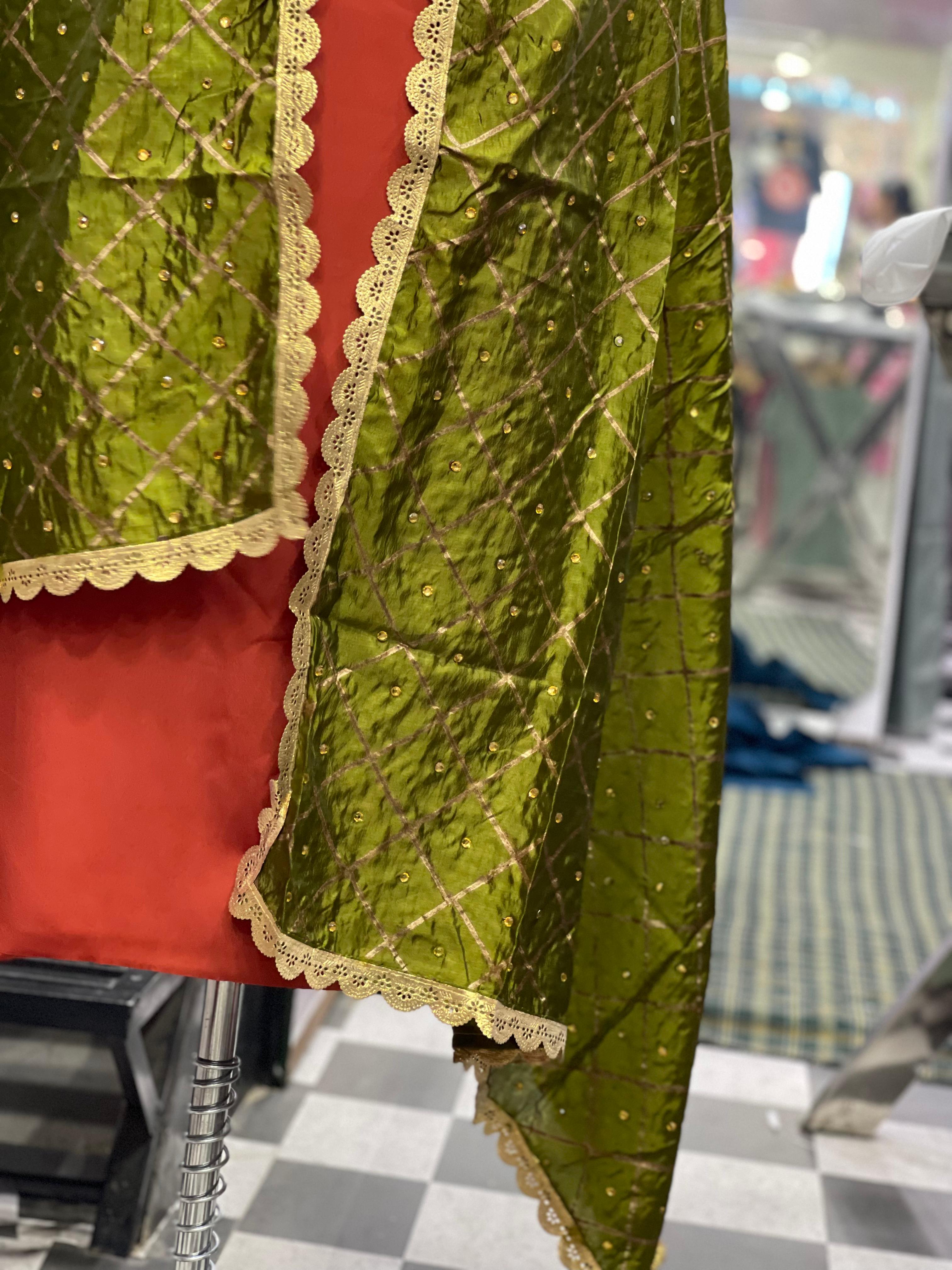 AC002 | Green Duppatta || Traditional Embroidered Dupatta Set