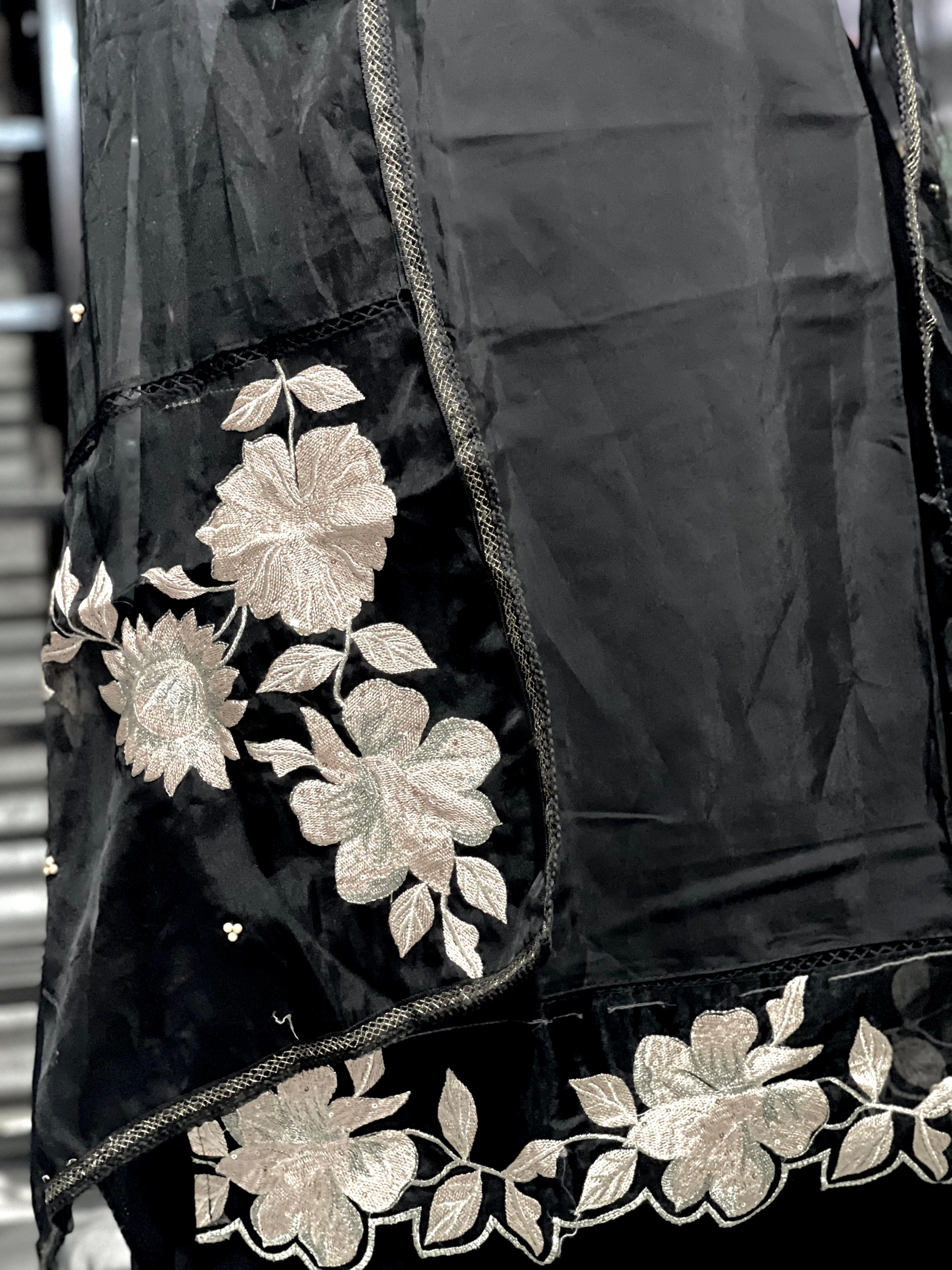 AC072 | Black Suit || Perty Wear Suit || Daily Bases || Elegant Black Embroidered Dupatt