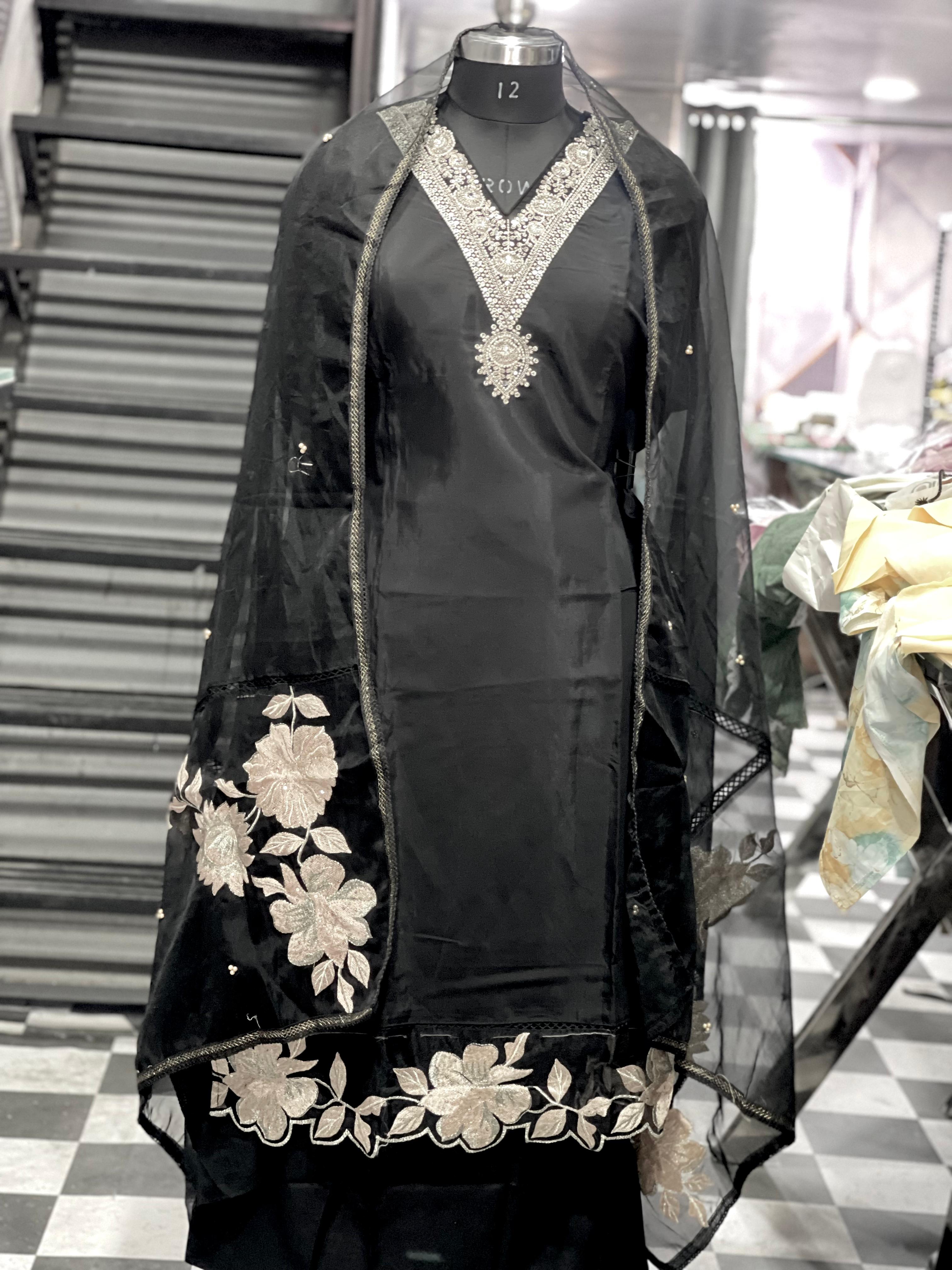 AC072 | Black Suit || Perty Wear Suit || Daily Bases || Elegant Black Embroidered Dupatt