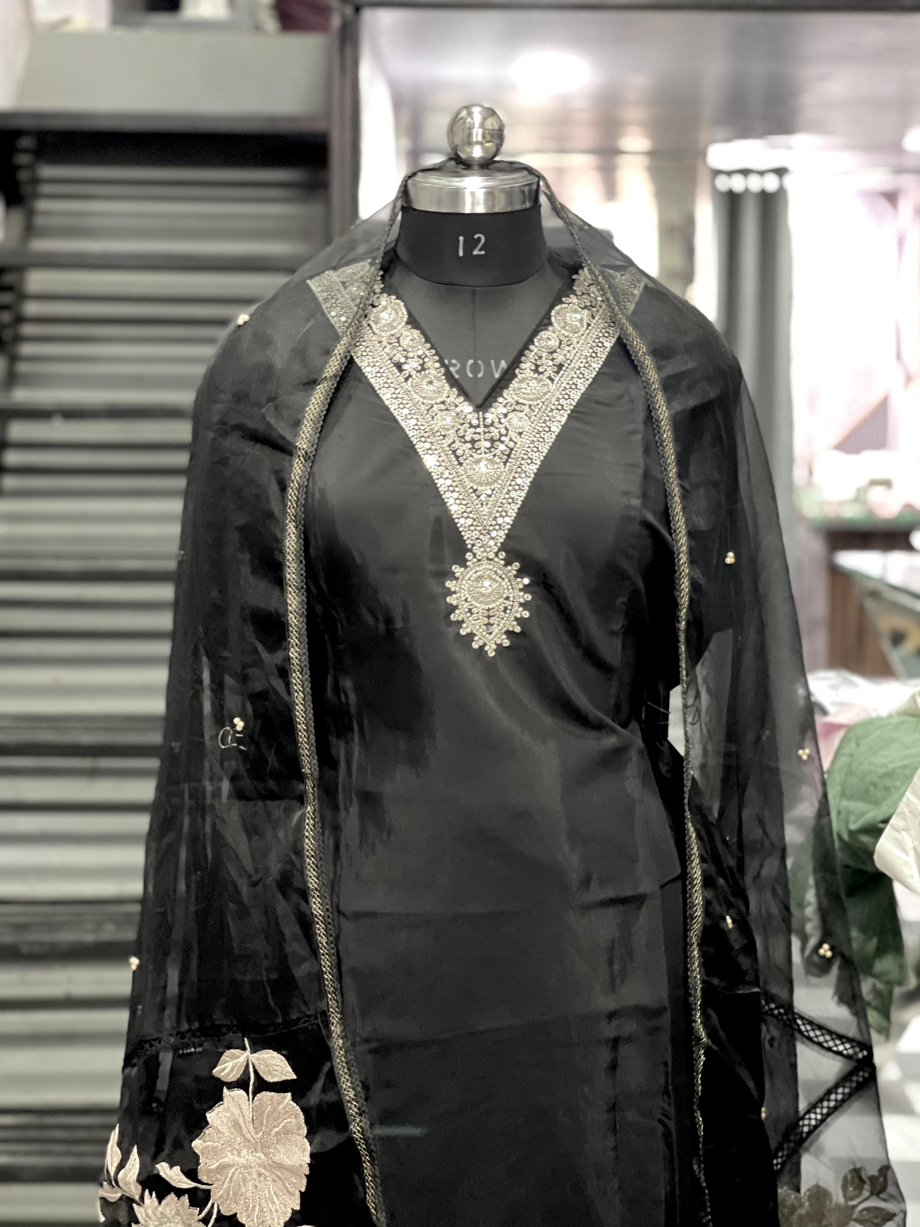 AC072 | Black Suit || Perty Wear Suit || Daily Bases || Elegant Black Embroidered Dupatt