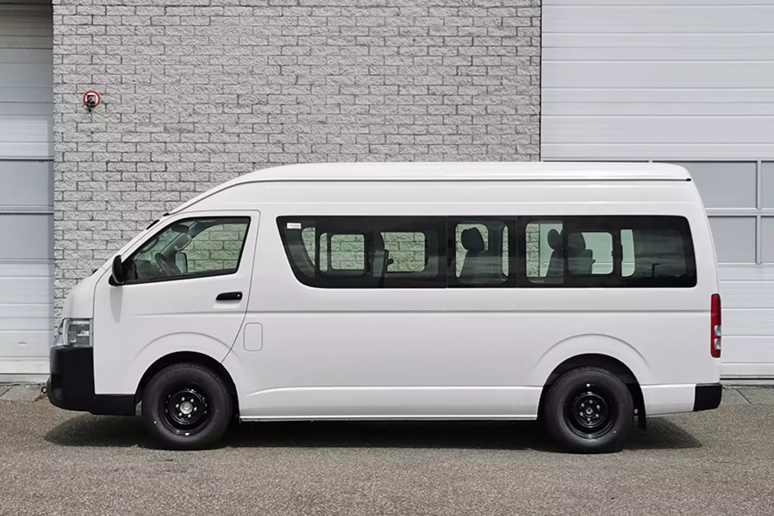 Minibus blanc