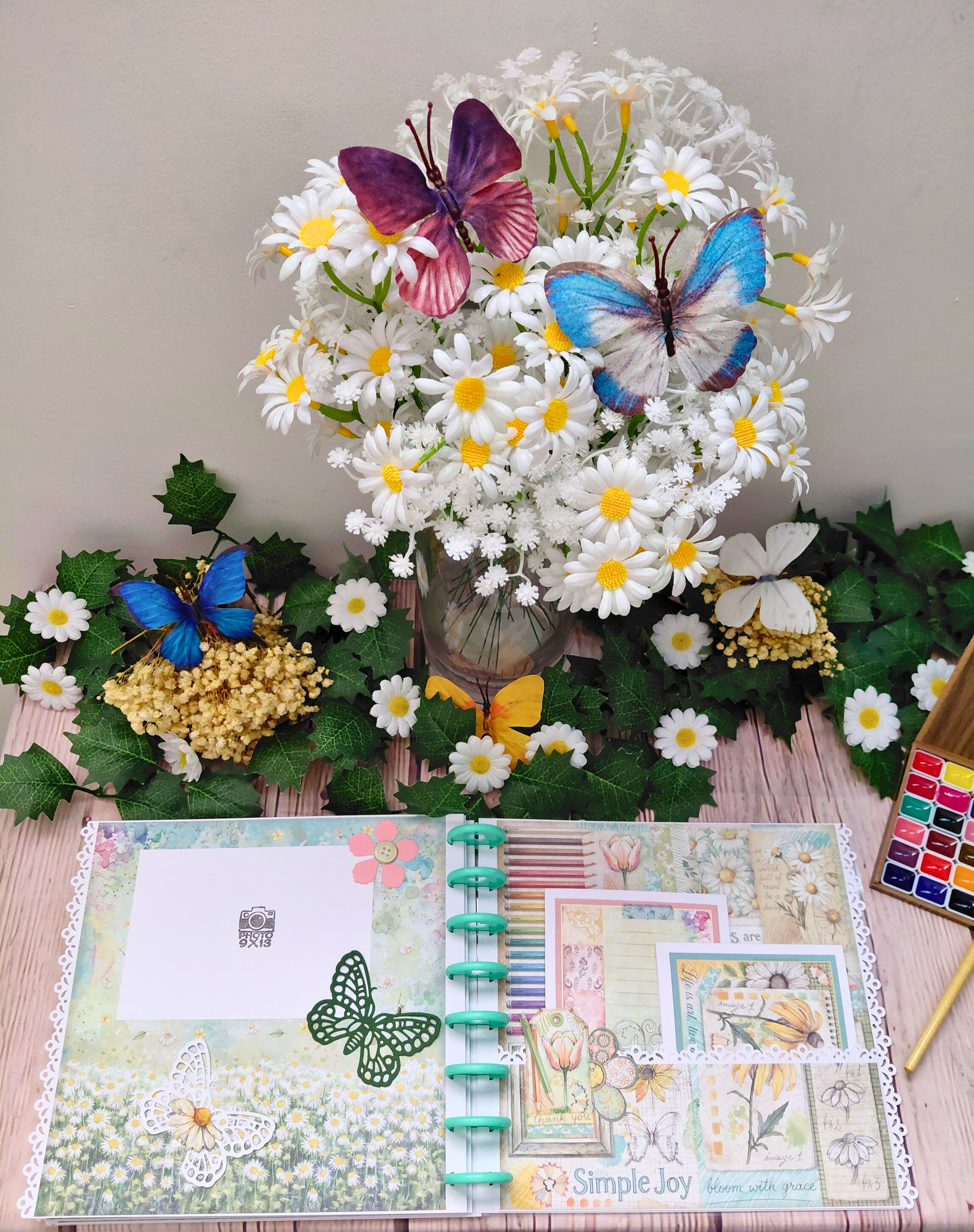 Kit de Scrapbooking - Mini album photos "Daisy Art" - 16 photos minimum