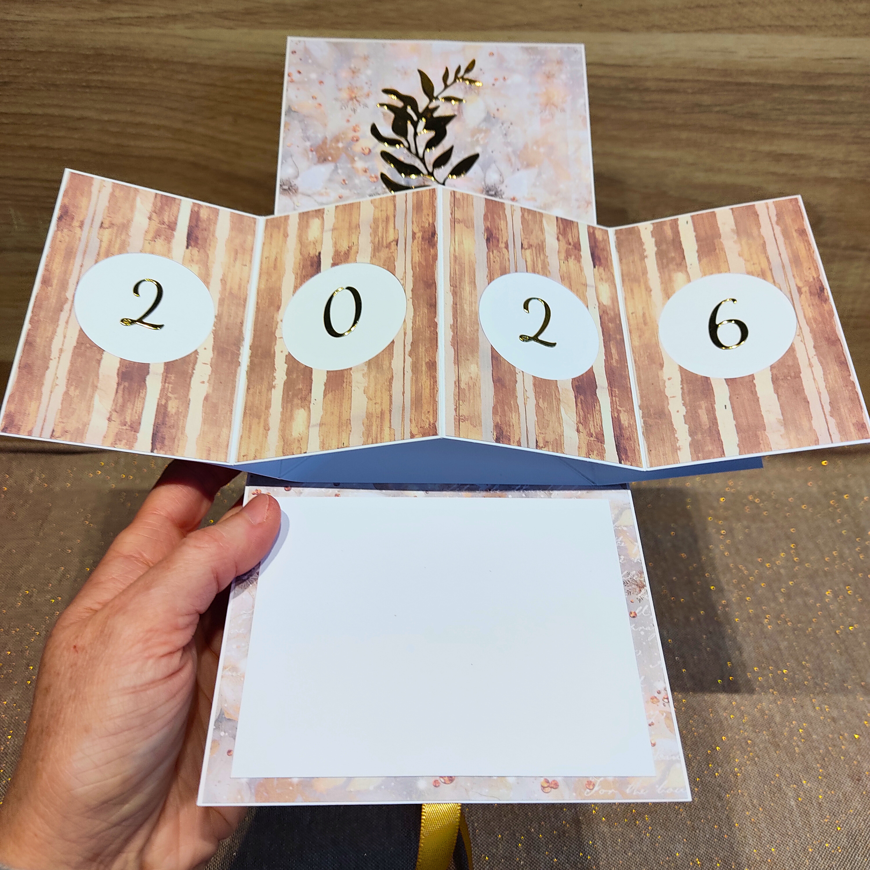 Carte de voeux pop-up originale "Twist"