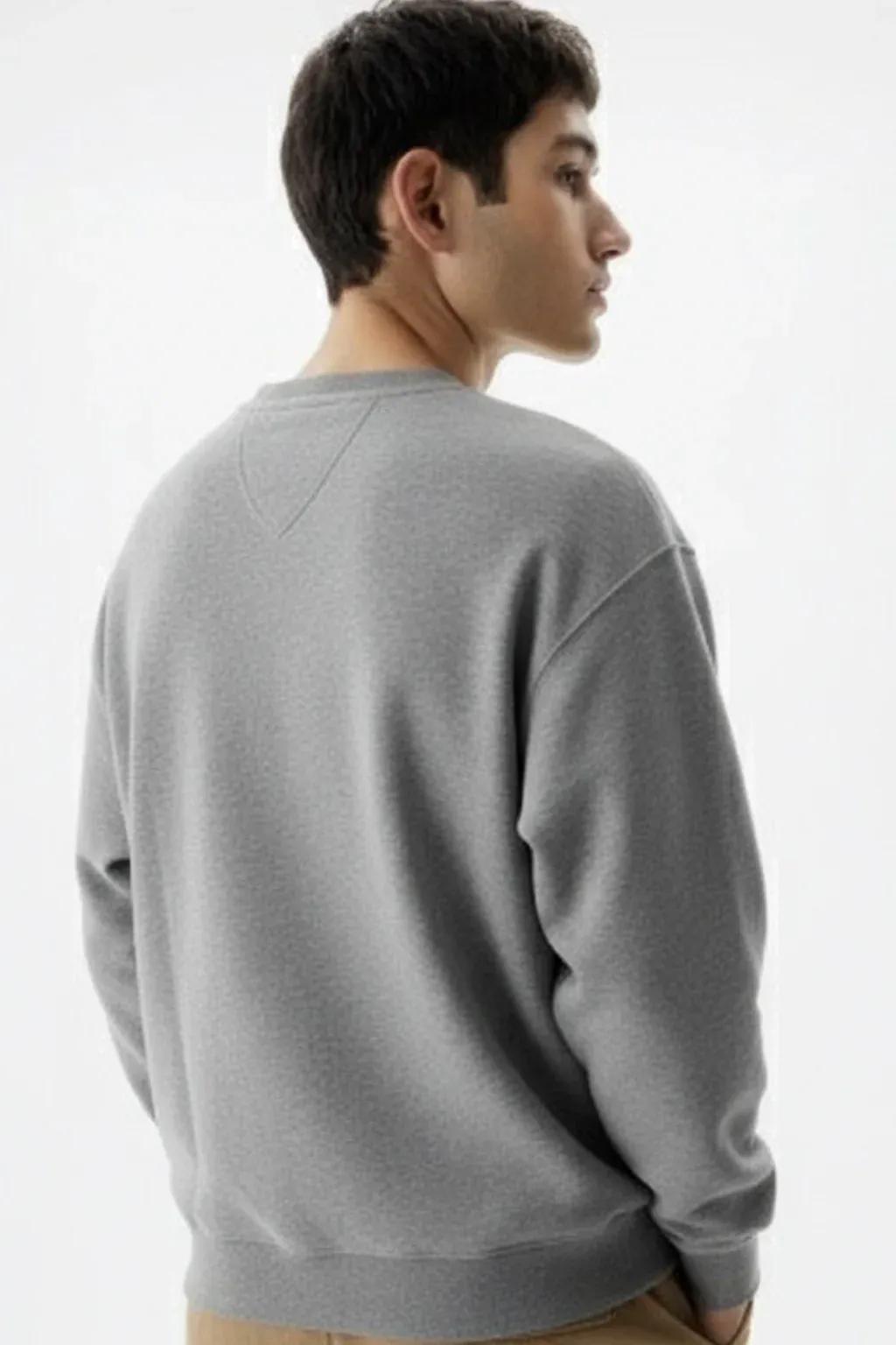 Classic Crewneck Sweatshirt – Light Grey EW-