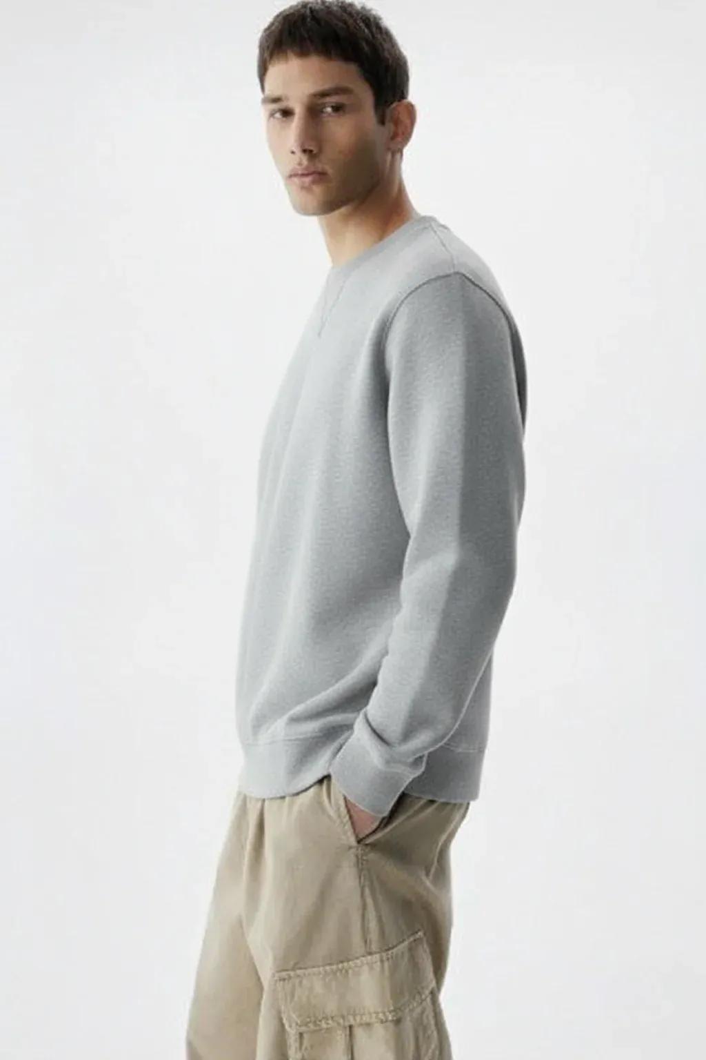 Classic Crewneck Sweatshirt – Light Grey EW-