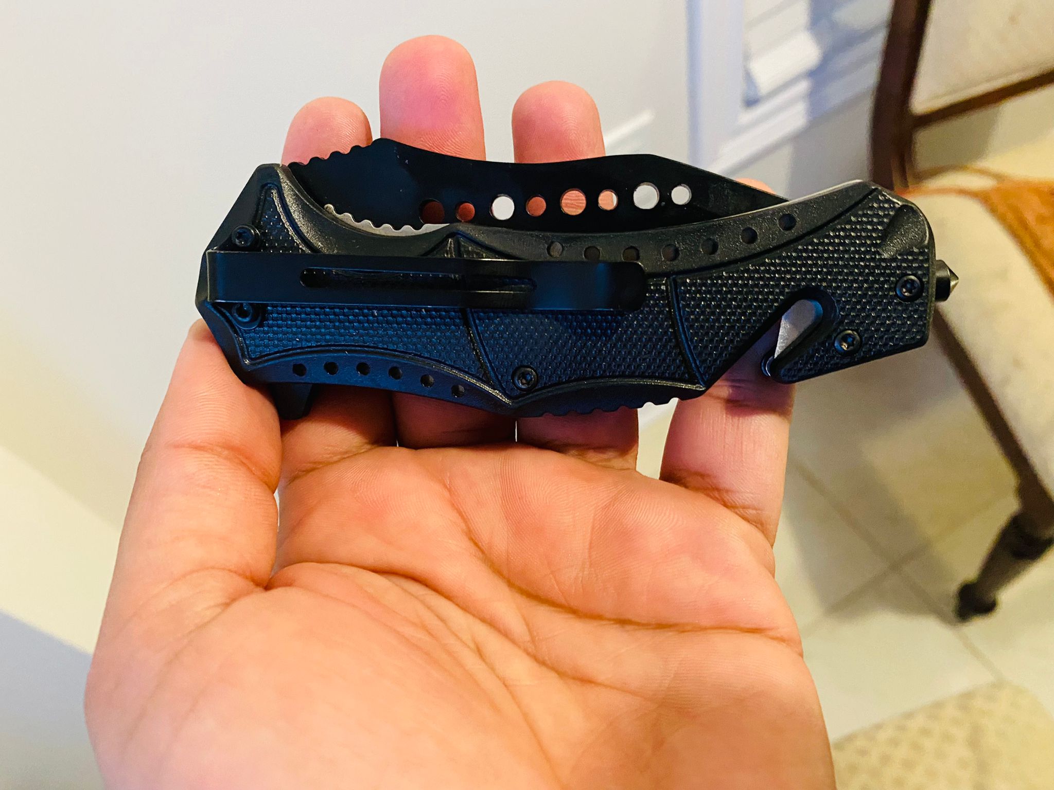 Folding Pocket Knife with Skull Design