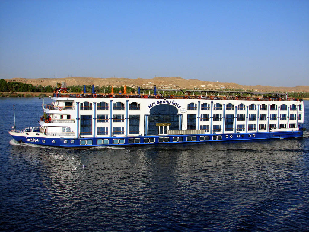 4-Day Nile Cruise from Luxor to Aswan