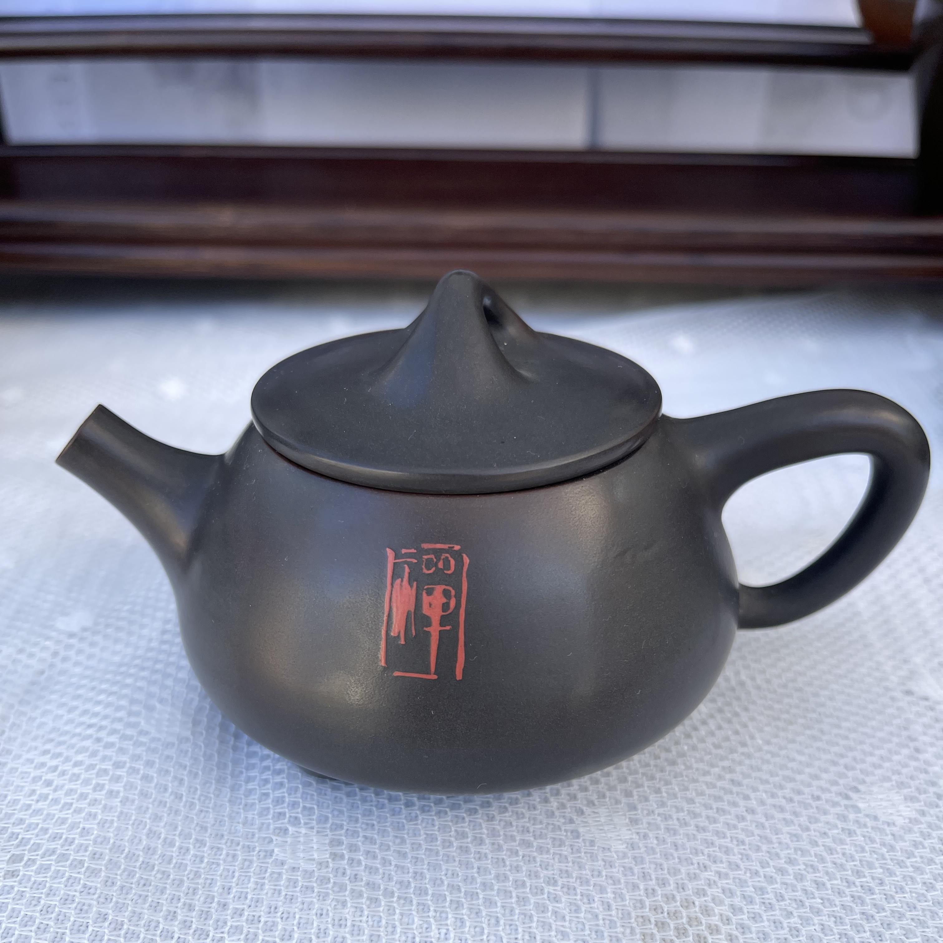 Théière en Jianshui zitao 