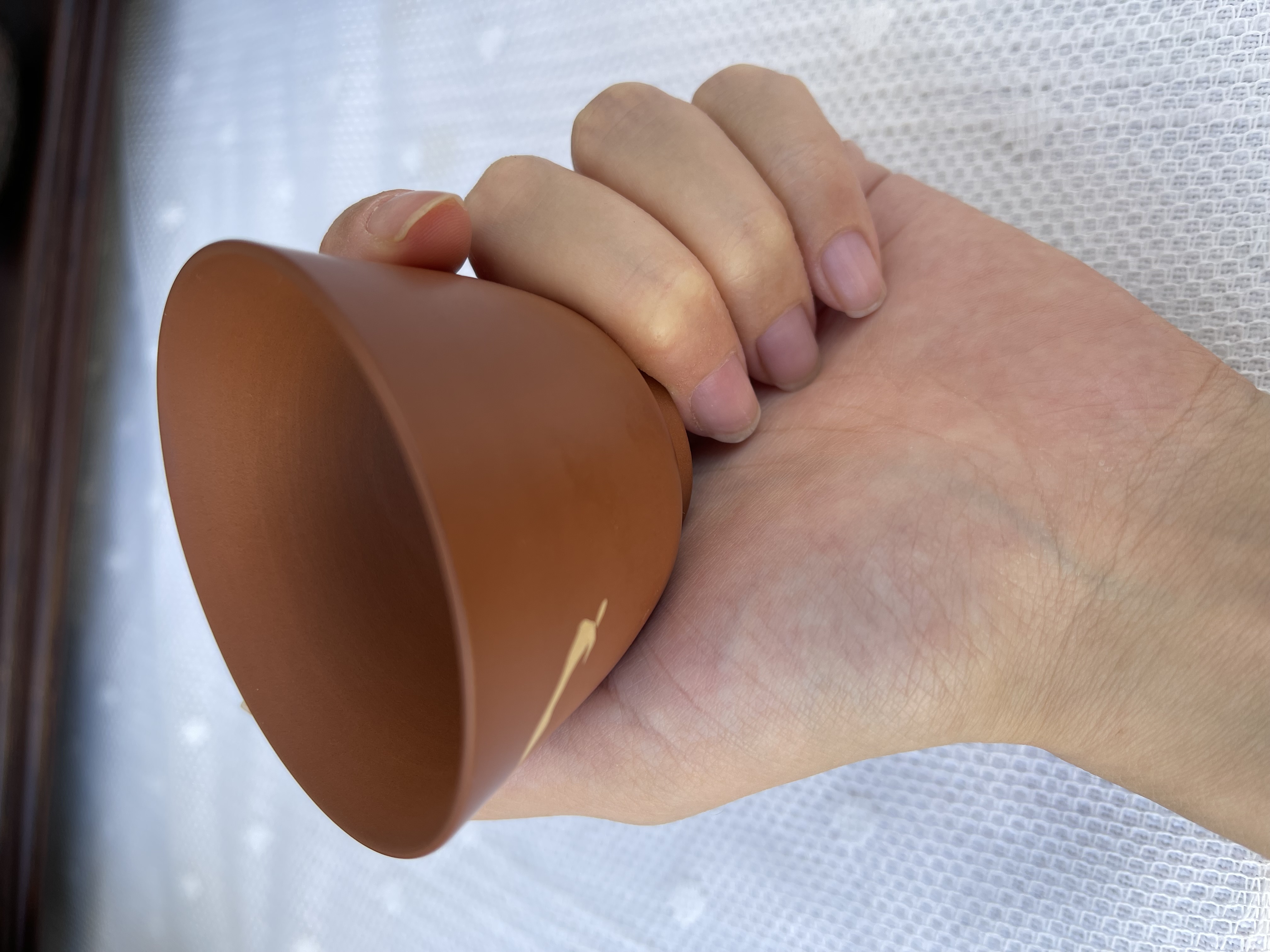 Petite tasse avec le motif de fleur