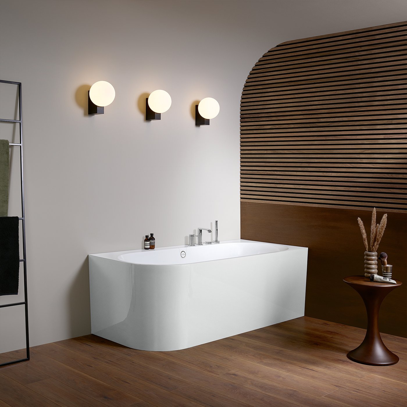 Baignoire semi-îlot 