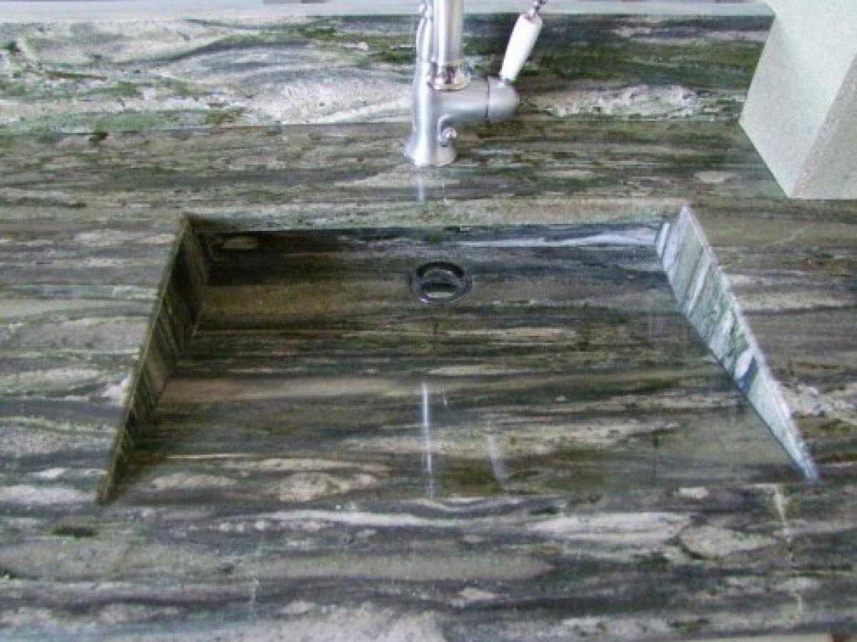 Lavabo minéral décaissé