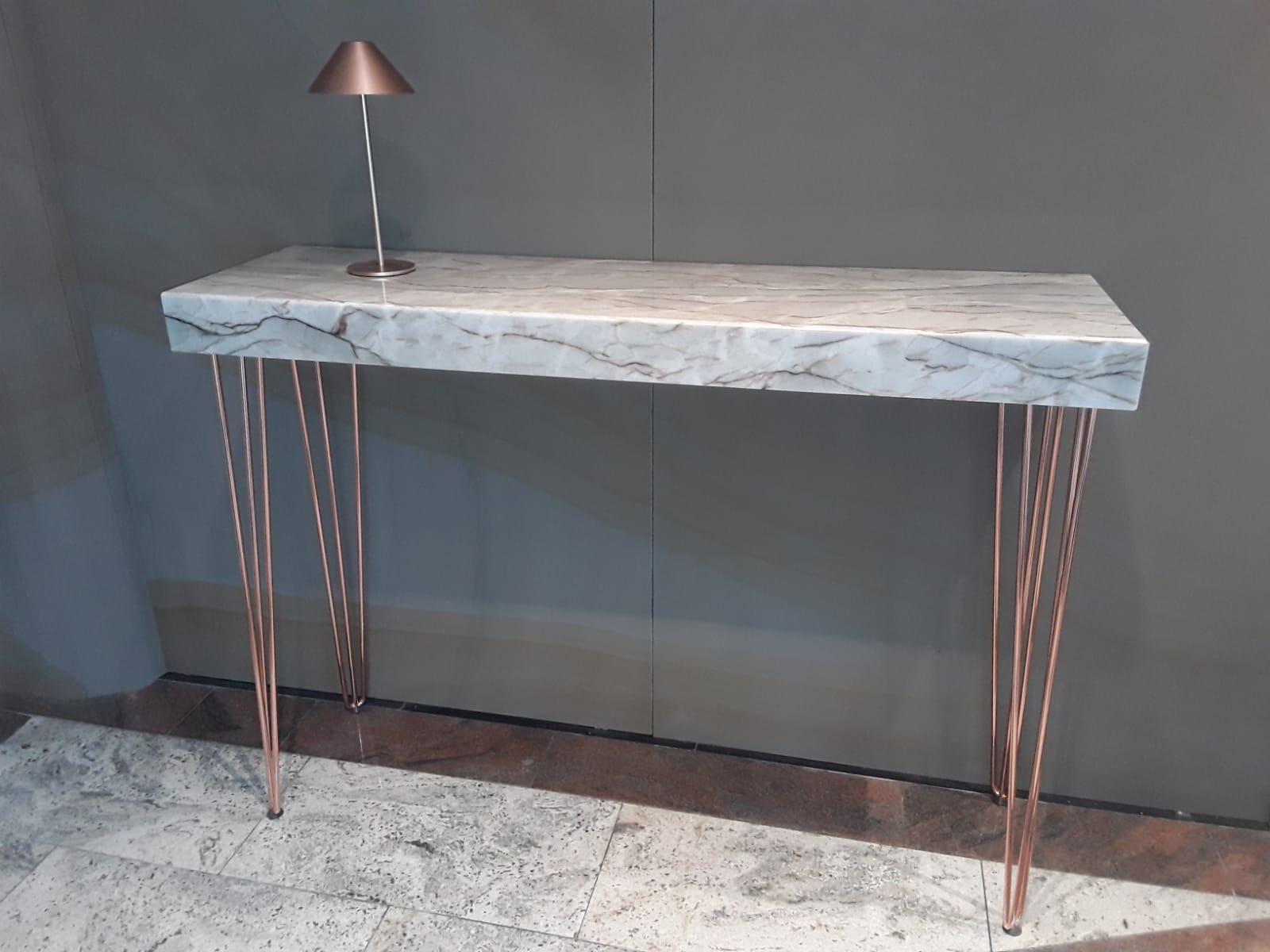 Console minéral et cuivre