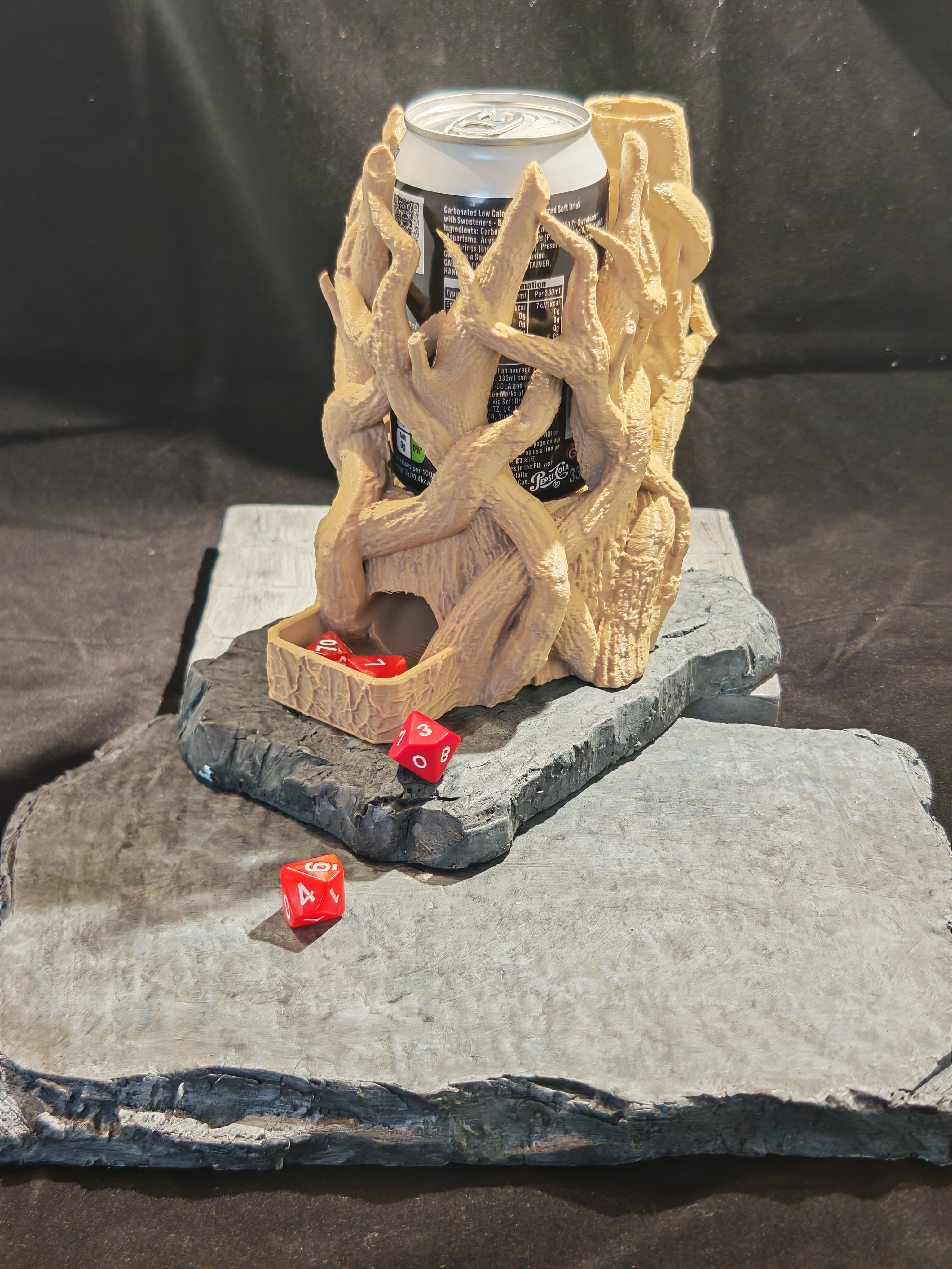 Druid Tankard, Dice tower, Tankard and storage