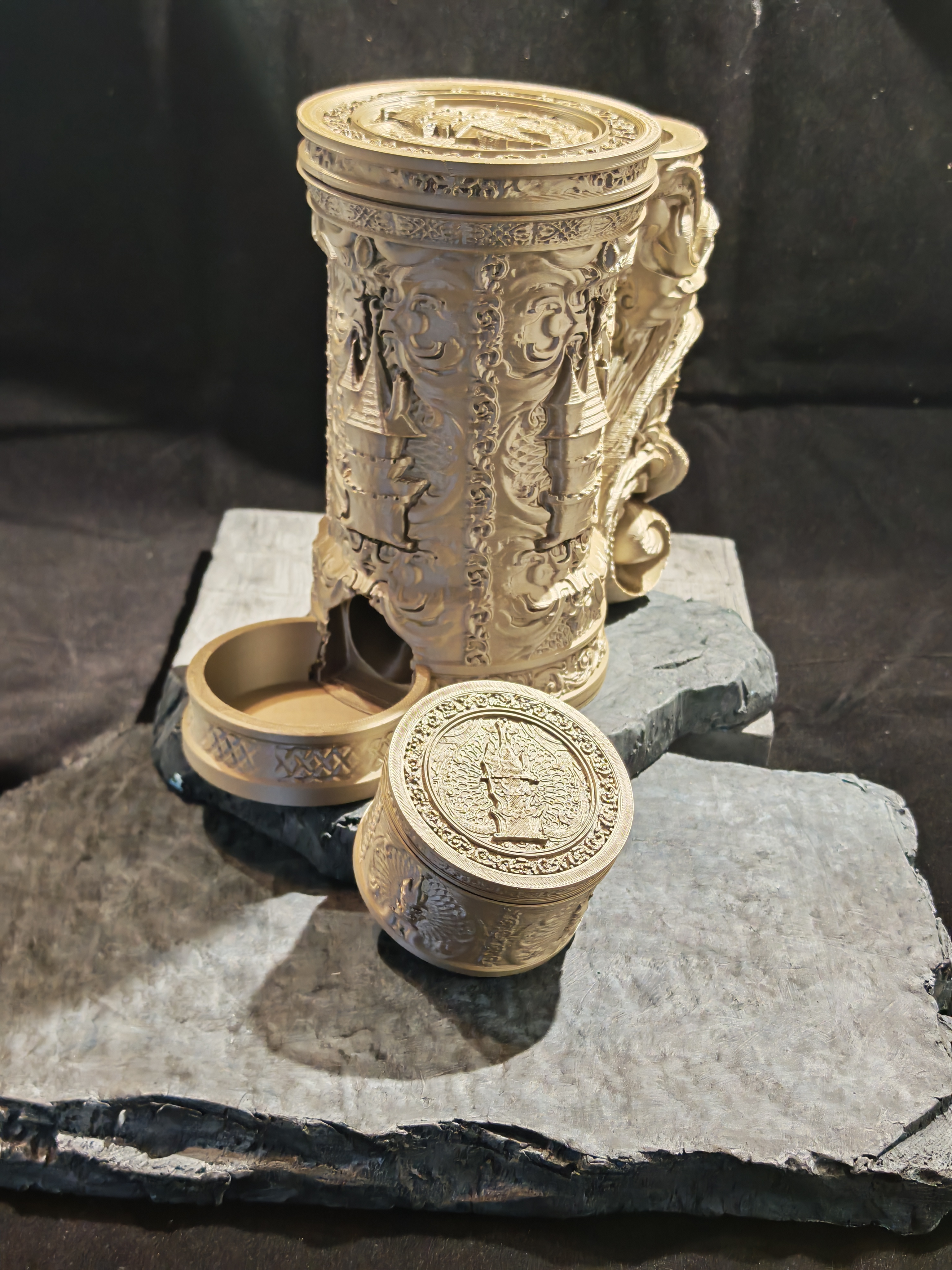 Wizard Tankard, Dice tower, Tankard and storage