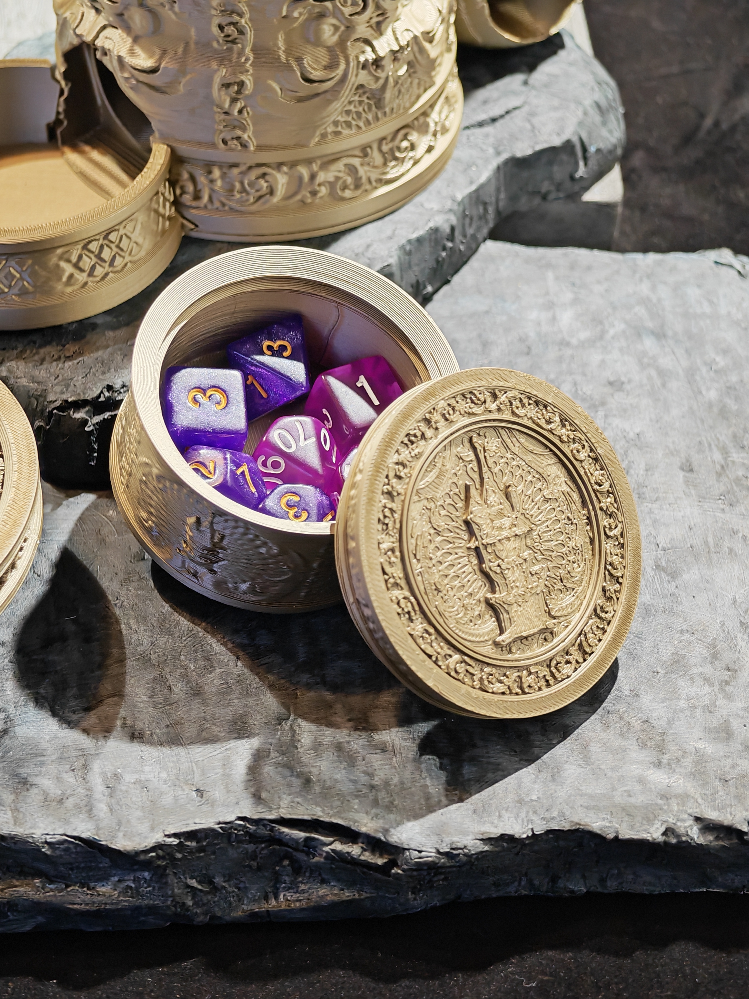 Wizard Tankard, Dice tower, Tankard and storage