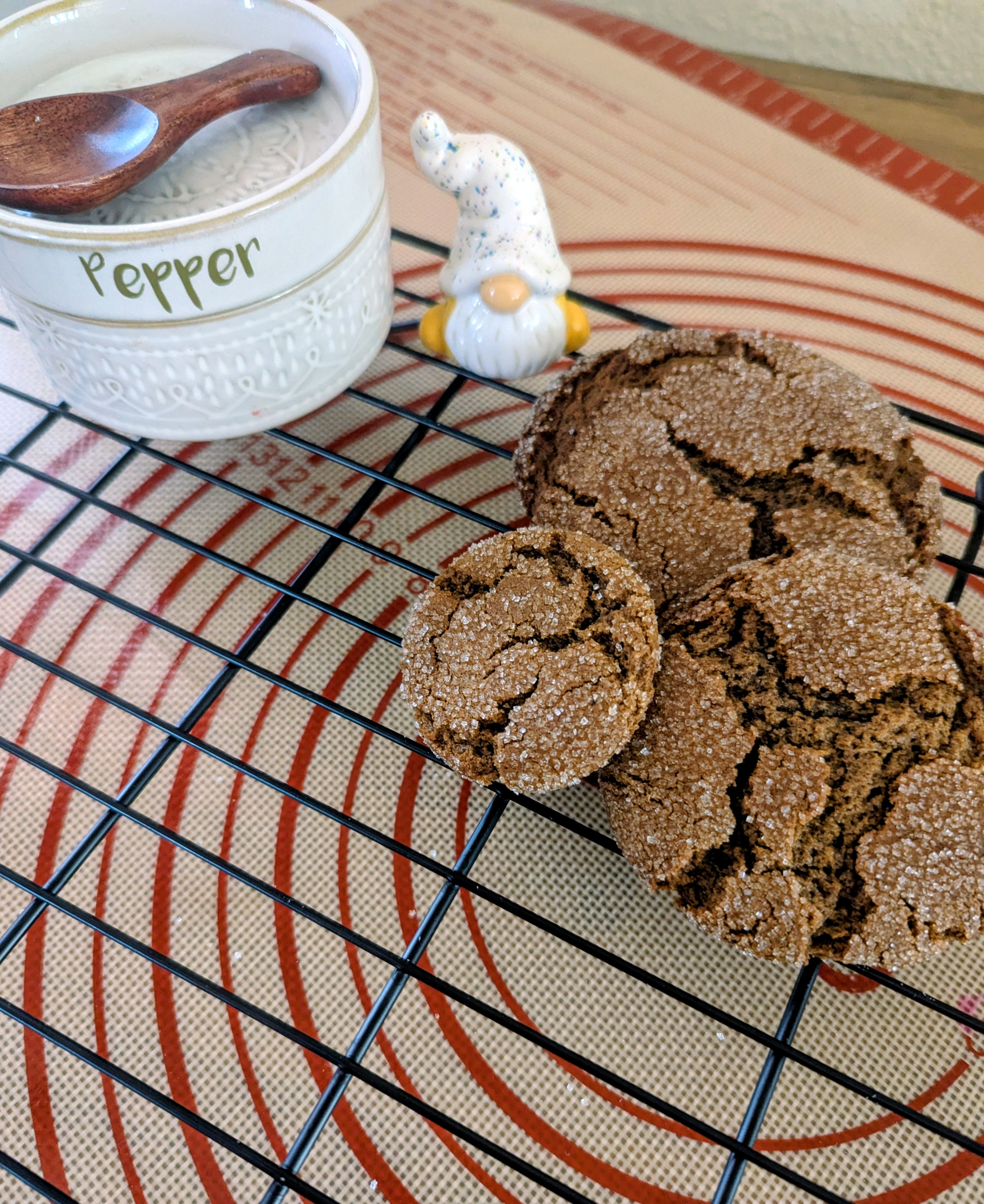 one dozen pepparkaker Cookies