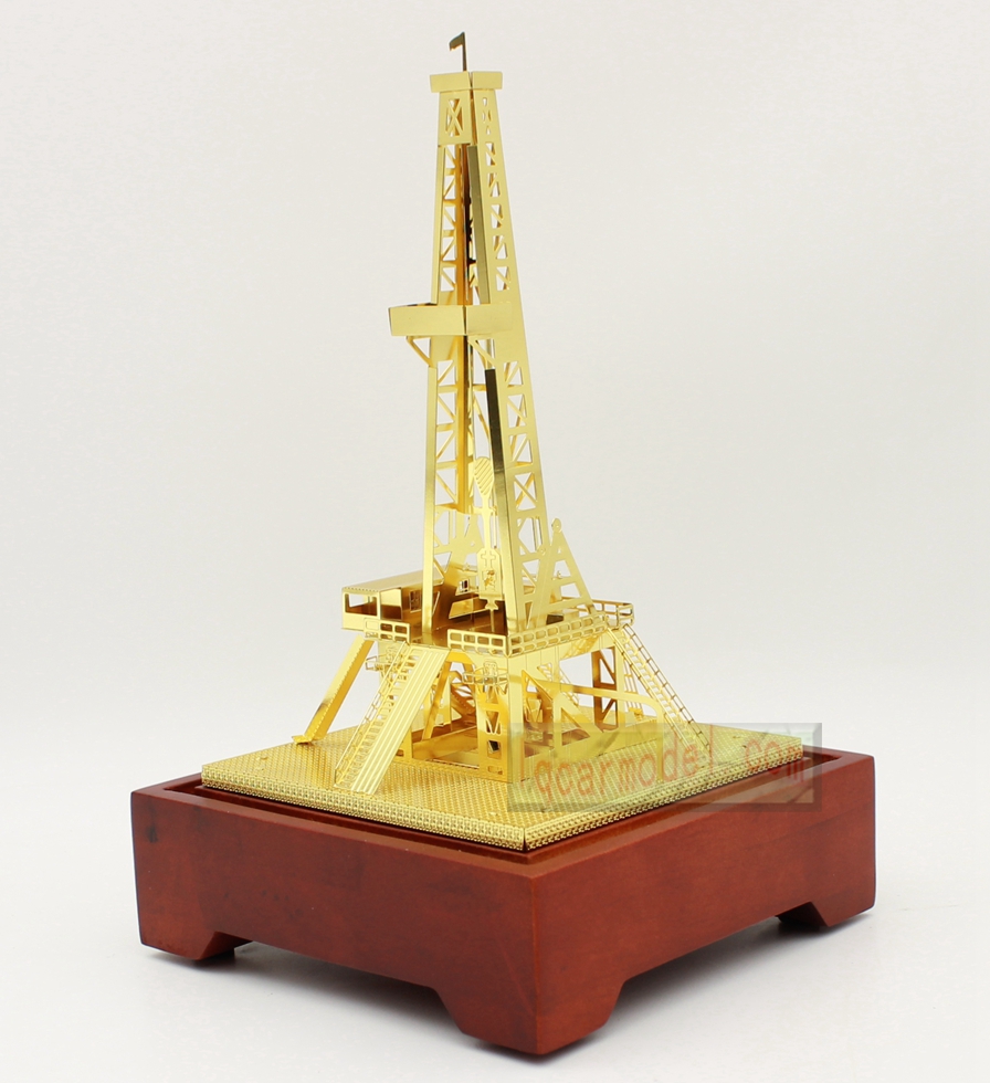 NEW Oilfield Oil Well Derrick Drill Rig Gold color Model Commemorative Edition 