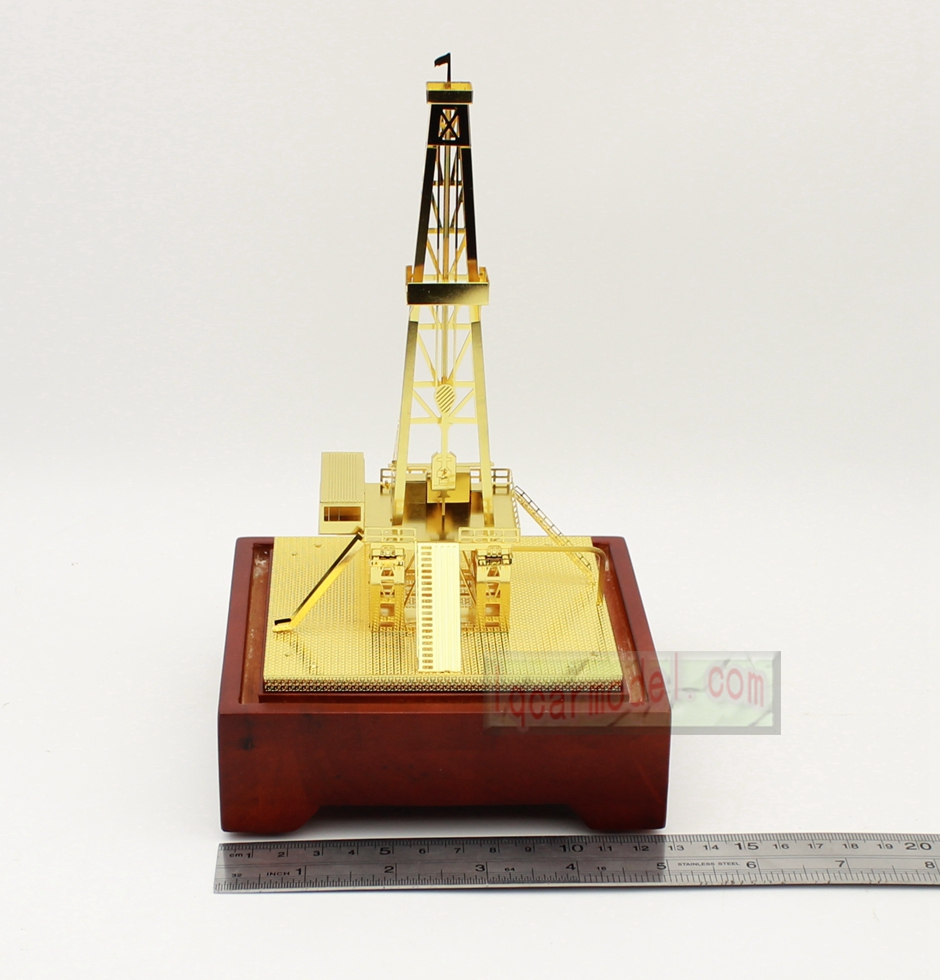 NEW Oilfield Oil Well Derrick Drill Rig Gold color Model Commemorative Edition 